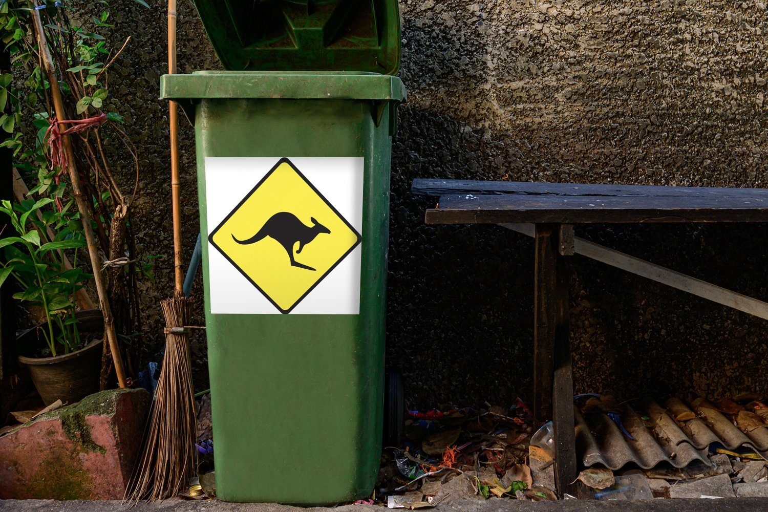 Känguru - Abfalbehälter Wandsticker MuchoWow Sticker, Weiß Mülltonne, - (1 Warnschild Container, Mülleimer-aufkleber, St),
