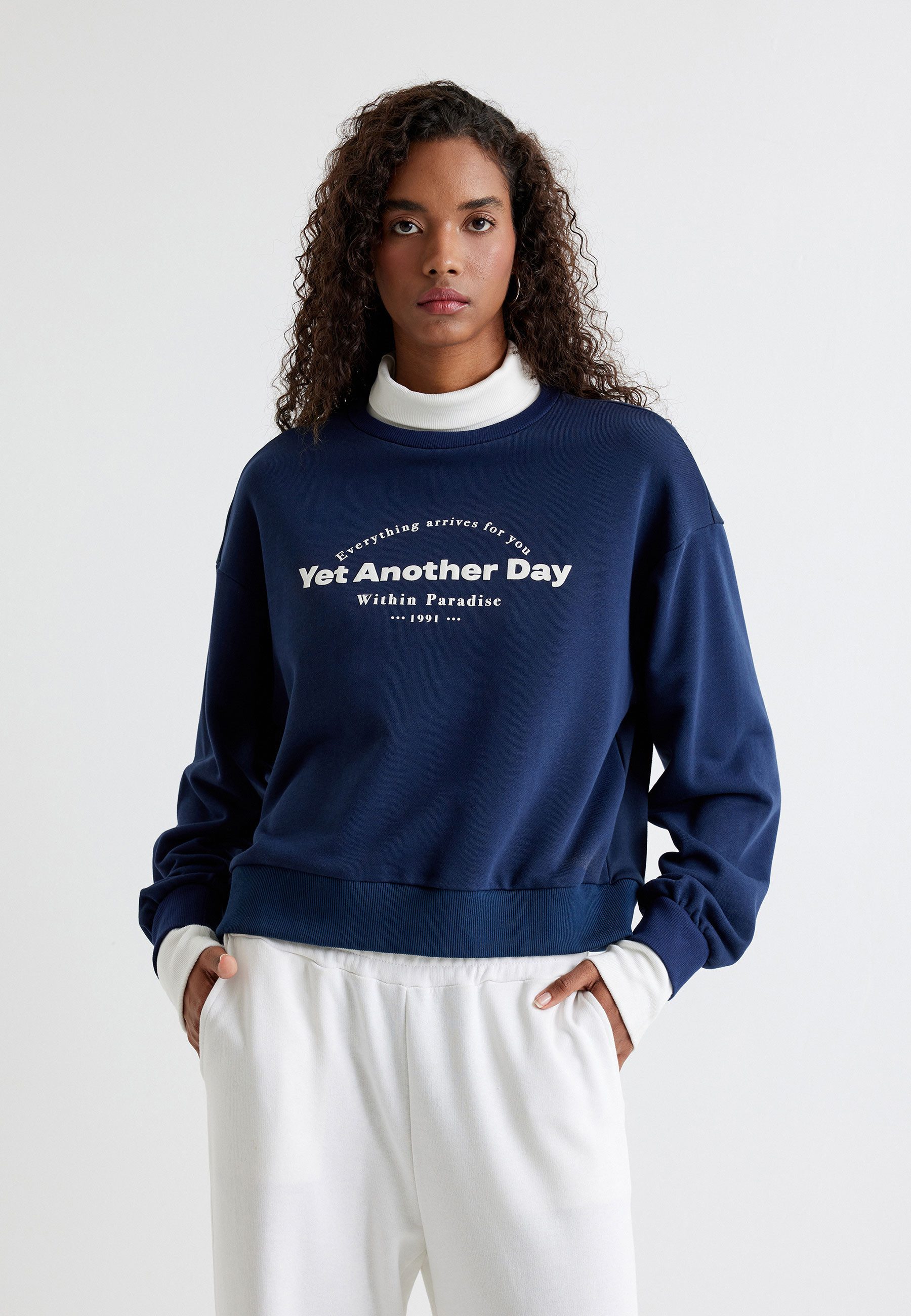 Koton Sweatshirt Standkragen Einsatz Von Zwei Verschiedenen Stoffen