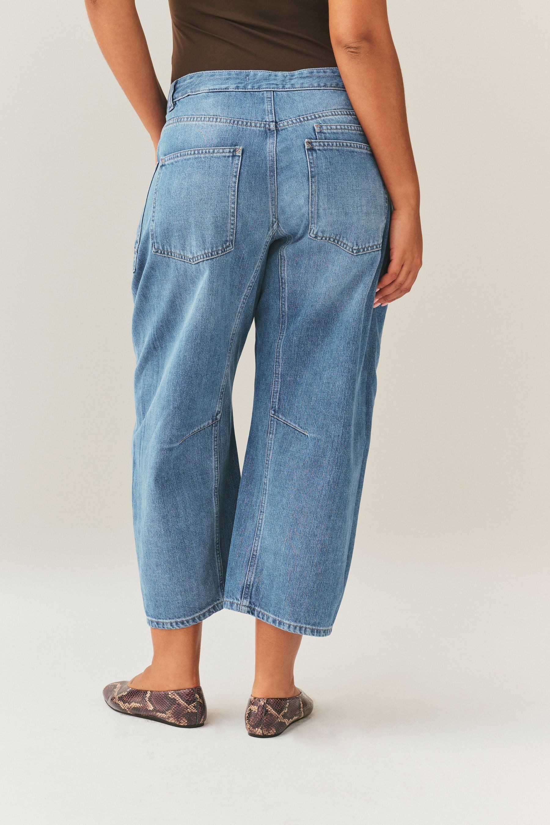 Next Weite Jeans Sanduhr Jeans mit zwei Taschen und Barrel-Bein (1-tlg)