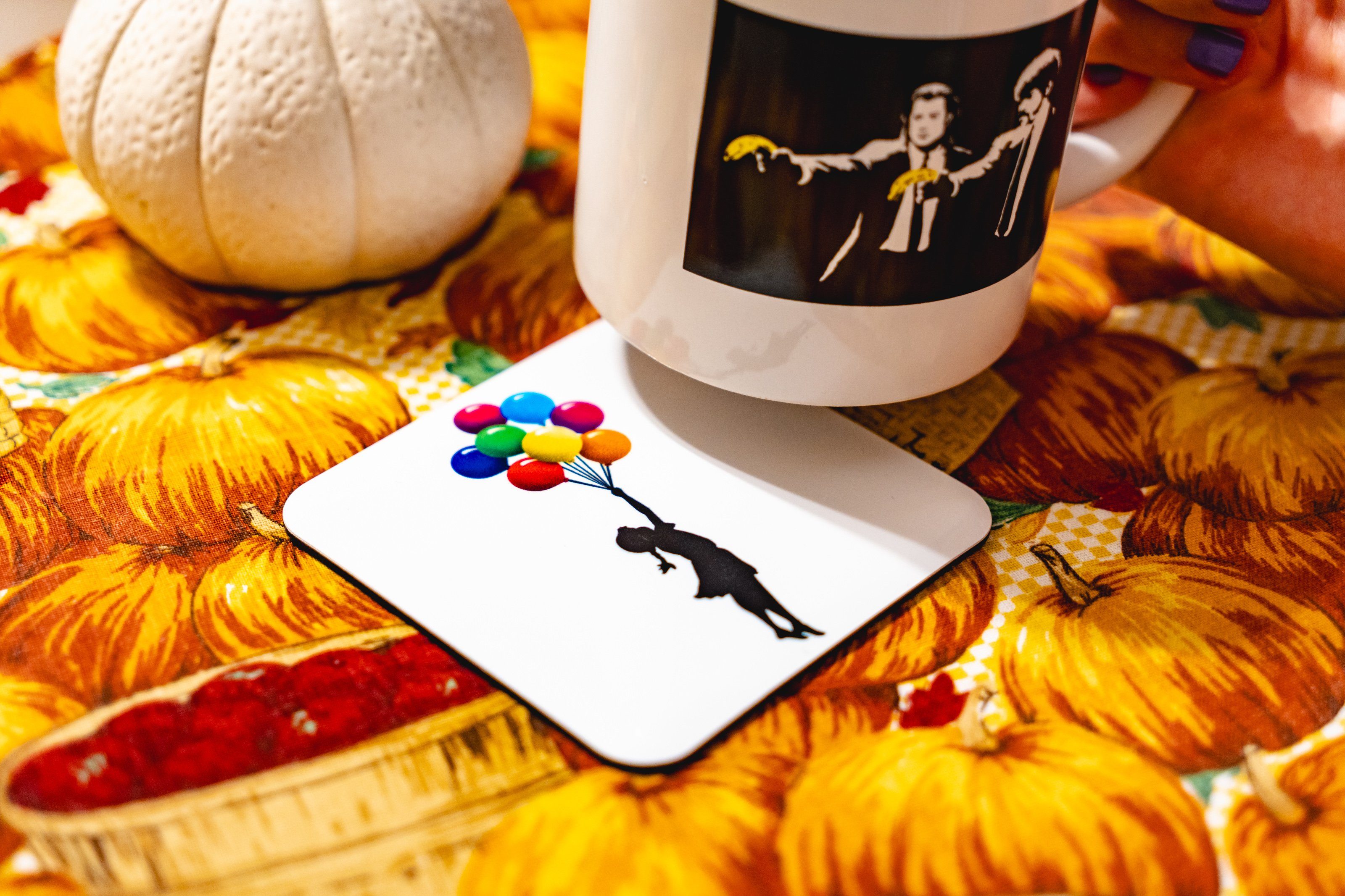 AvantgART Becheruntersetzer Untersetzer für Gläser 4er Set, Banksy Kunstdruck, Tassenuntersetzer