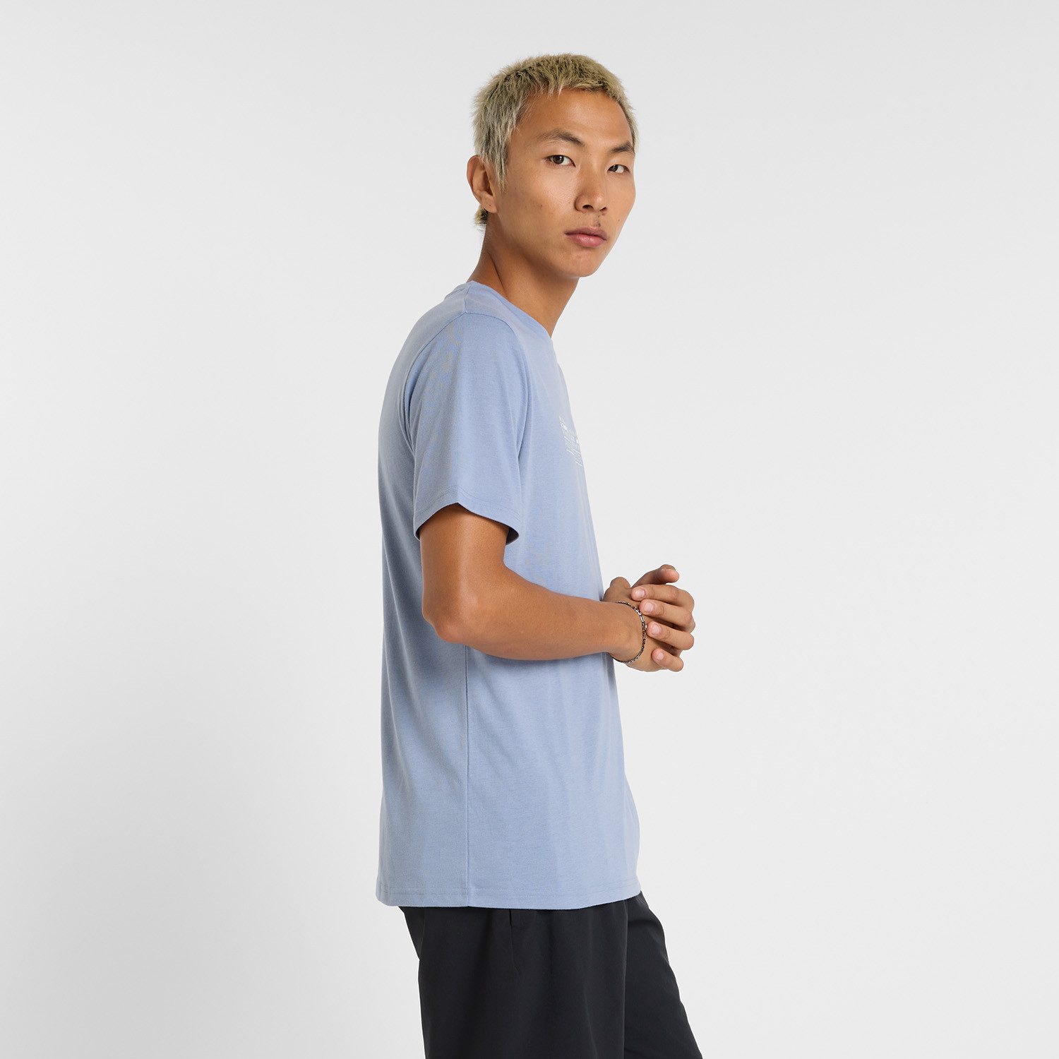 New Balance Laufshirt Heathertech Athletic Gear T-Shirt für Laufen und Fitness, in den Größen S bis XXL erhältlich