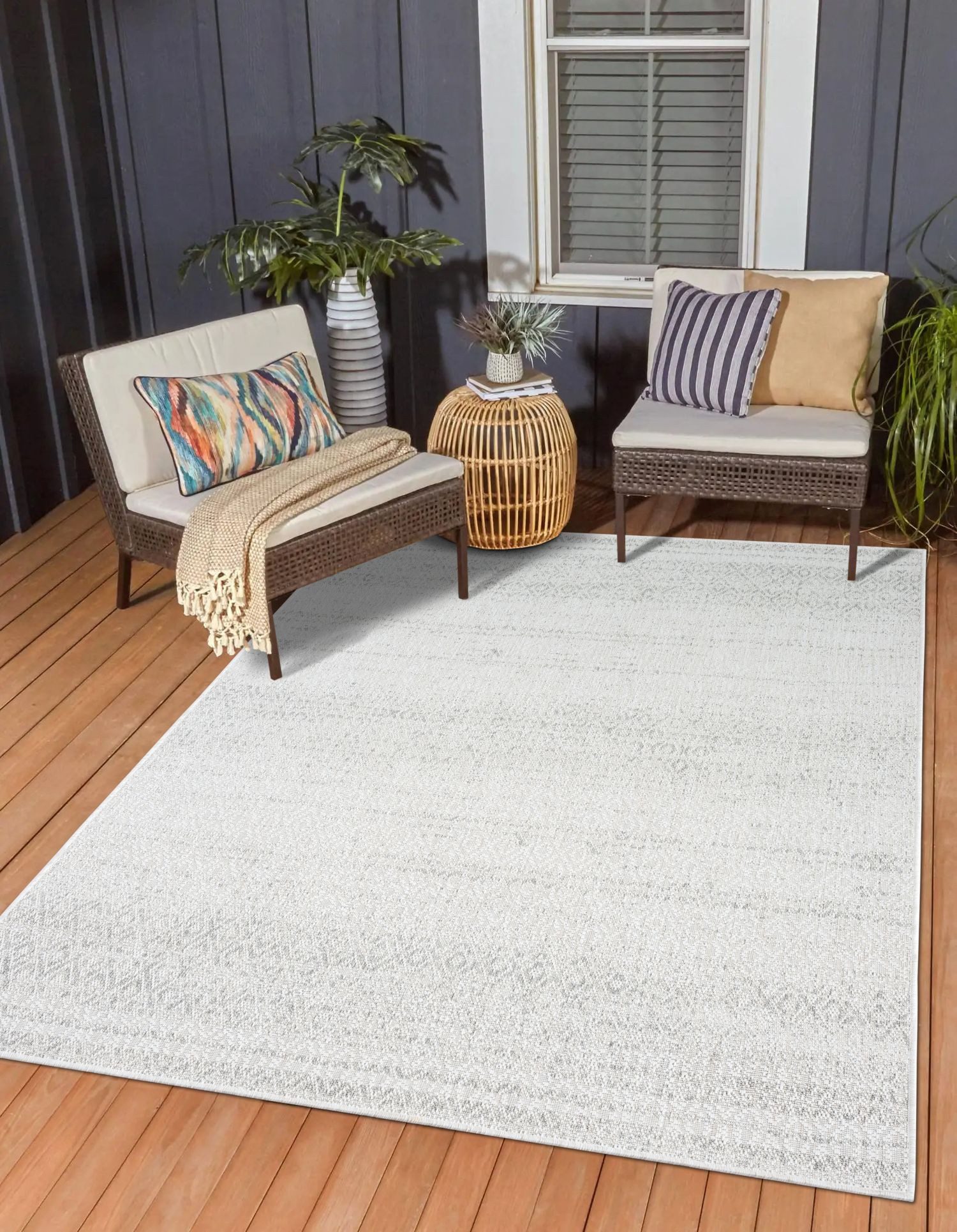 Wohnando Teppich MY-RUG Outdoor-Teppich "Cathrine" 150x80 cm, grau, rechteckig, Höhe: 6 mm, mit verspieltem Muster, Gemütlichkeit für deinen Garten und Balkon