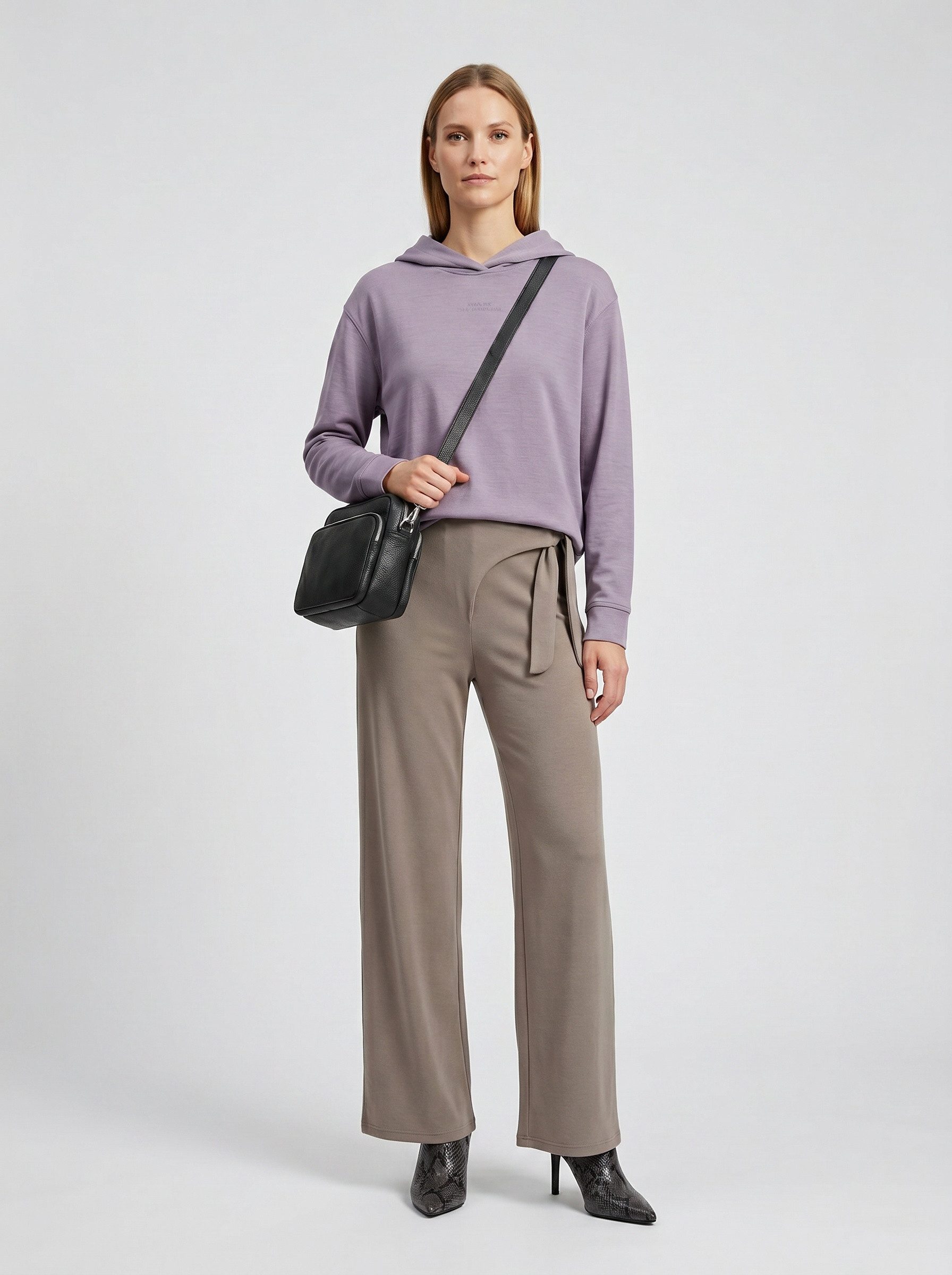 Zum Outfit 9