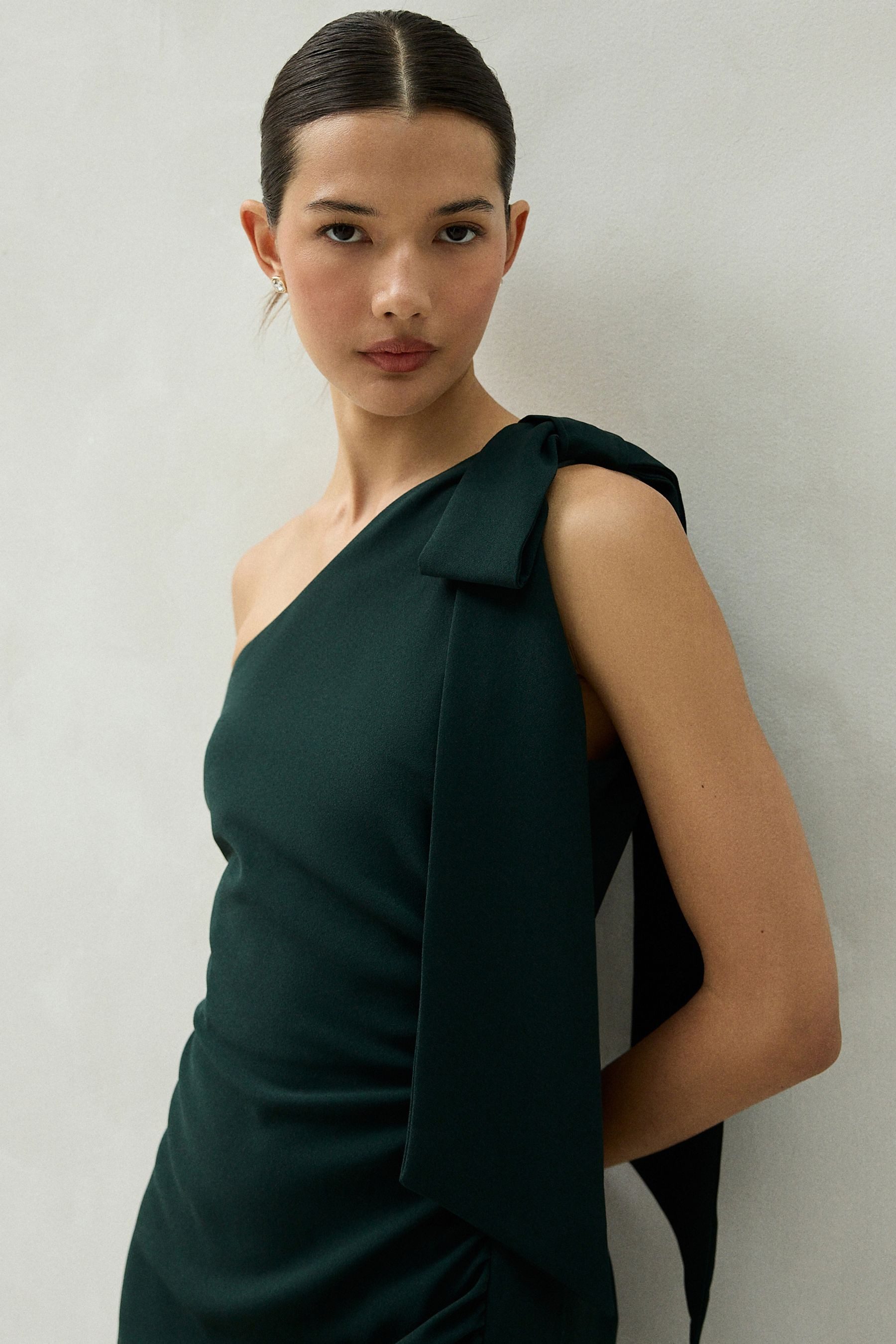 Next One-Shoulder-Kleid Brautjungfern-Maxikleid mit Schulterschleife (1-tlg)