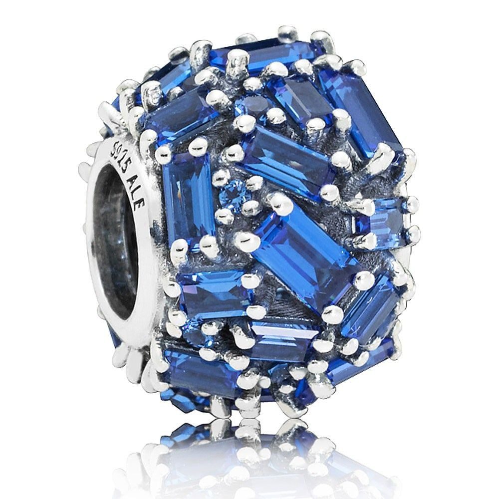 Pandora Charm Kugel Moments Eiskristall