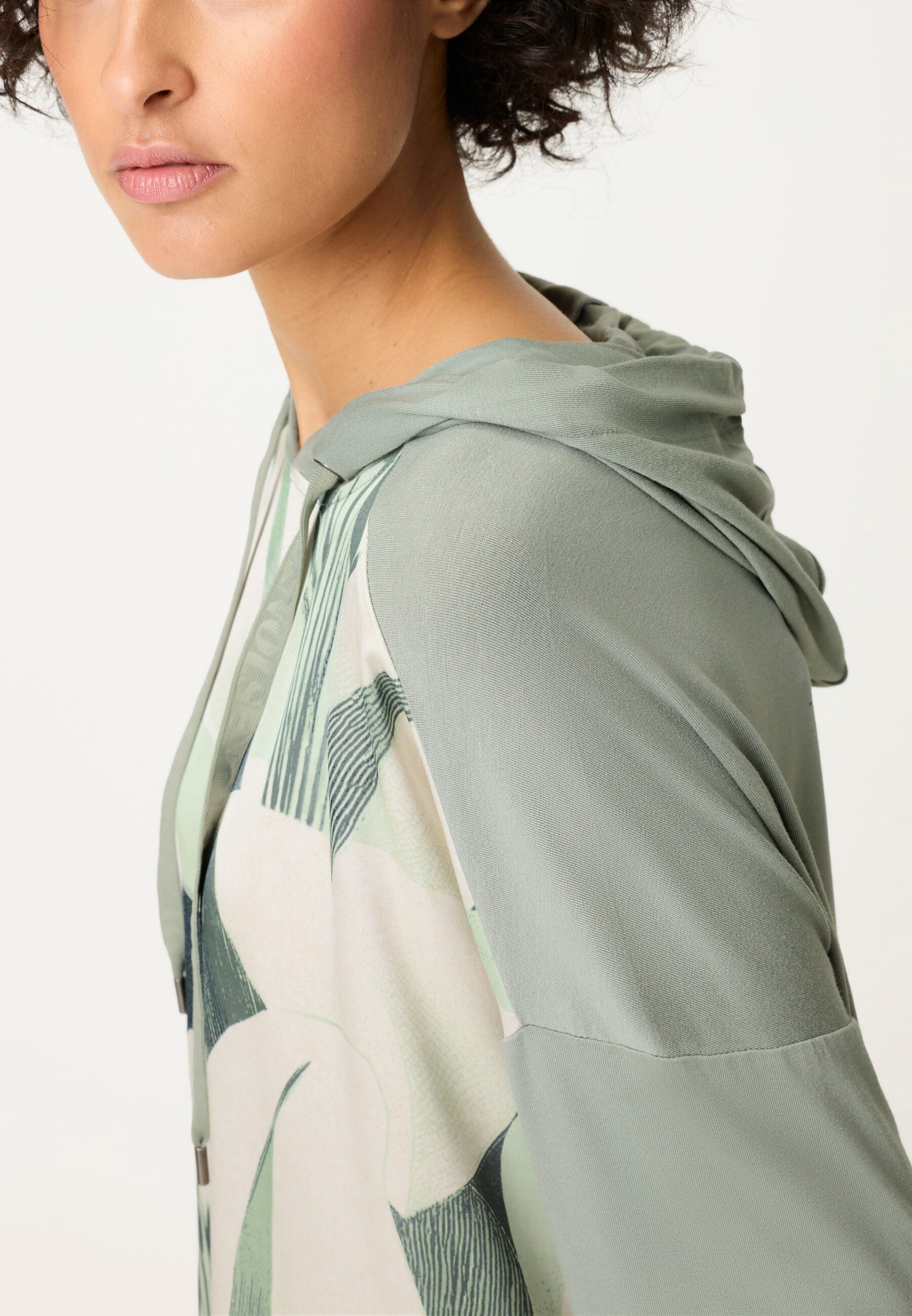 Olsen T-Shirt im Material-Mix mit Kaputze