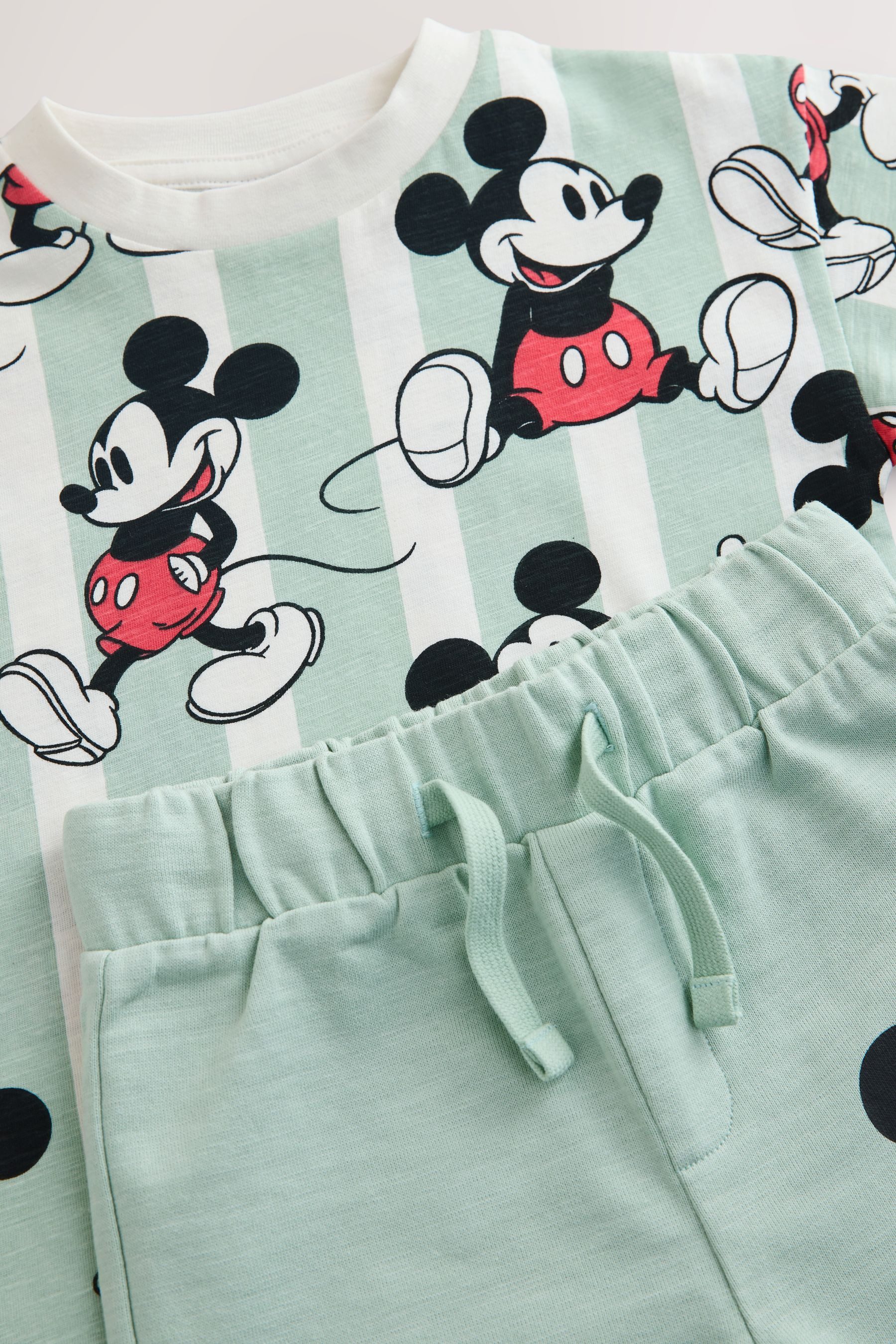 Next Shirt & Shorts Micky Maus Kurzärmeliges T-Shirt und Shorts im Set (2-tlg)