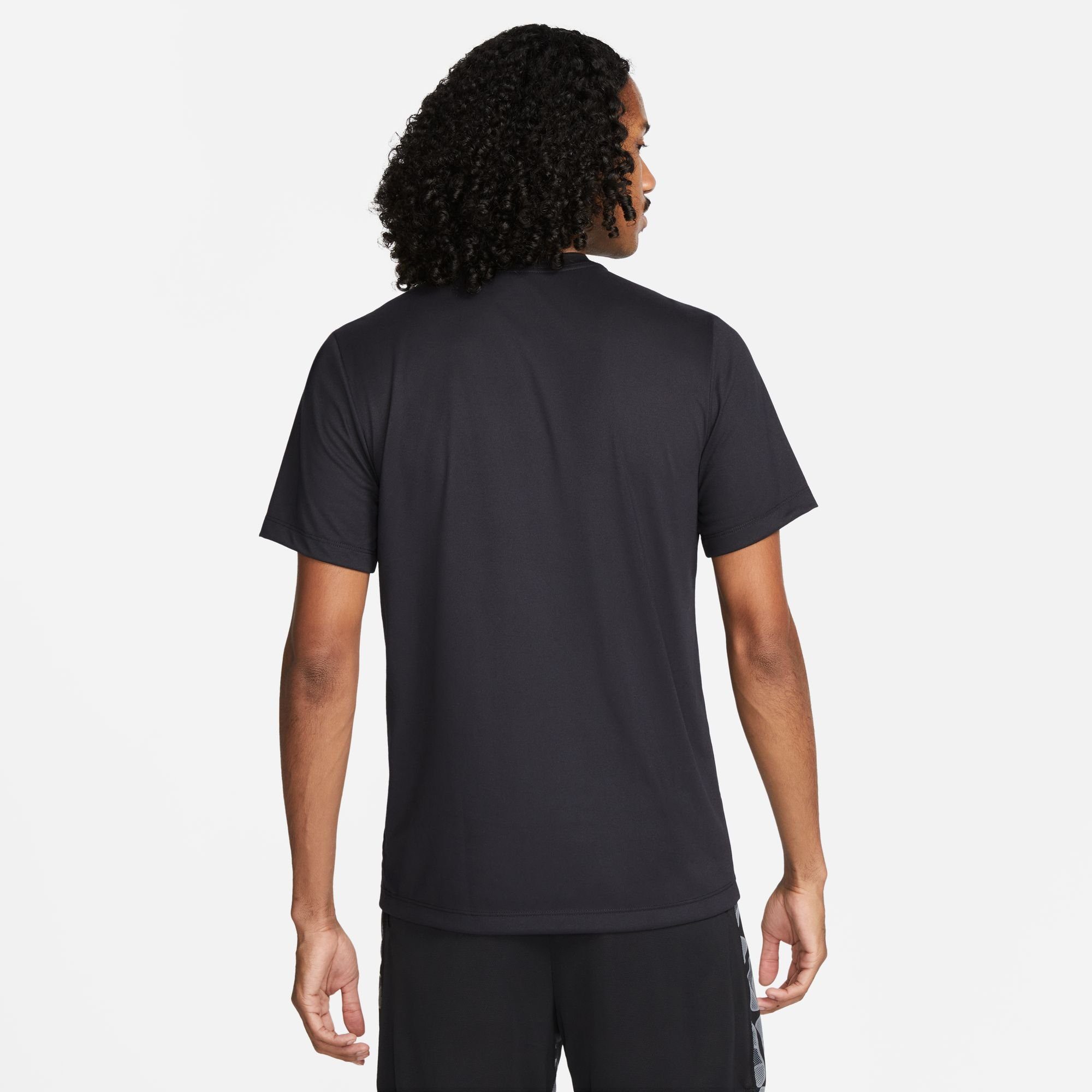 Nike Trainingsshirt BLACK/MATTE LEGEND SILVER FITNESS MEN'S T-SHIRT DRI-FIT