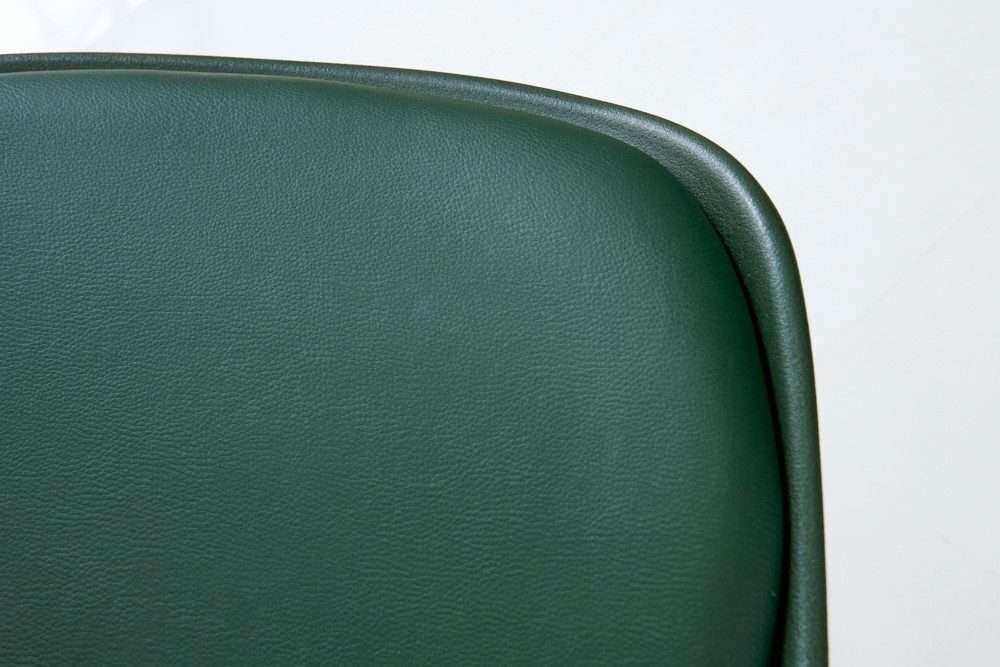 riess-ambiente Polsterstuhl SCANDINAVIA MEISTERSTÜCK dunkelgrün (Einzelartikel, 1 St), Esszimmer · Kunstleder · Metall · Retro. € 49,95