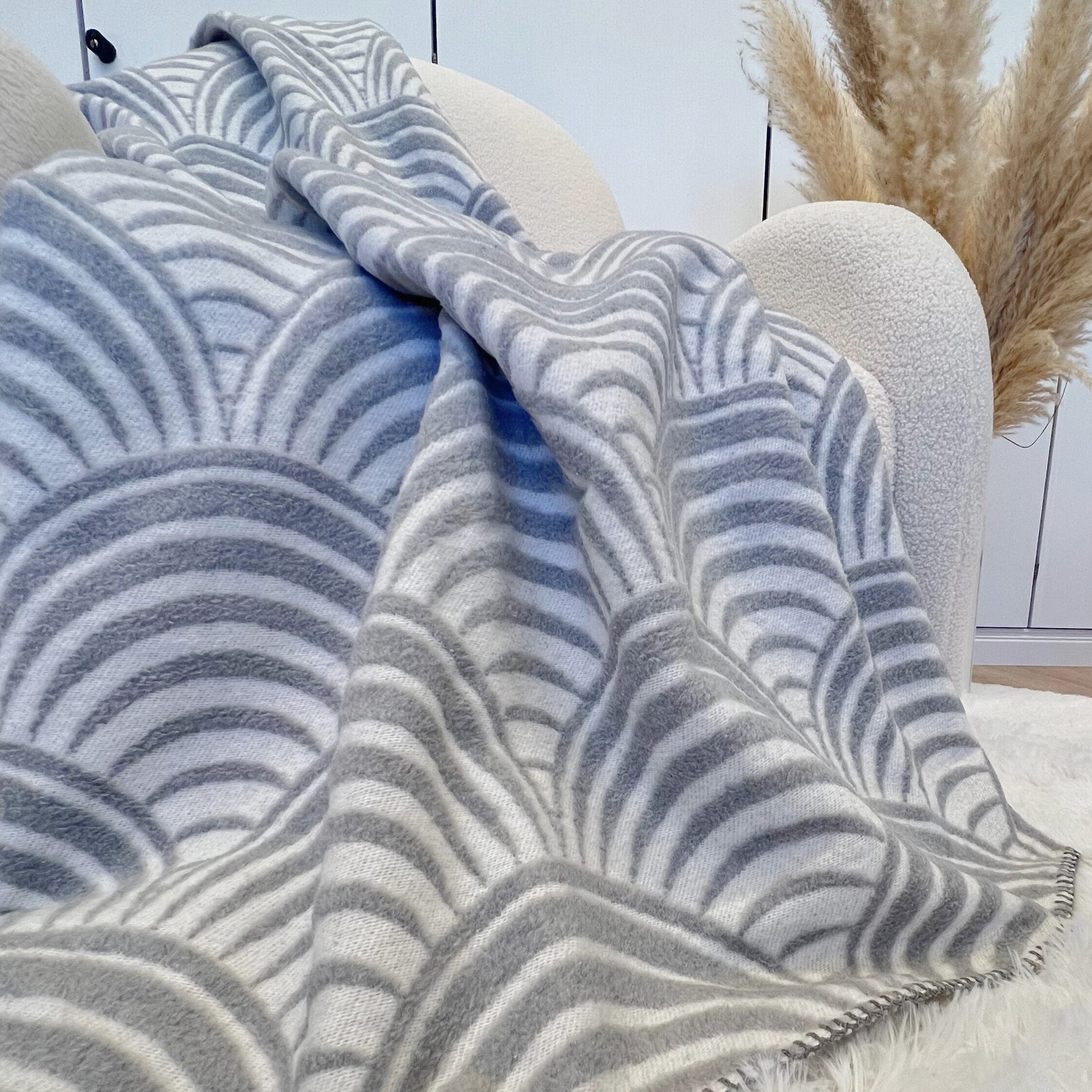 Wohndecke zweifarbiges Design zum Wenden, MTOnlinehandel, Überwurf Plaid, elegant und stilvoll, Geschenk für Frauen