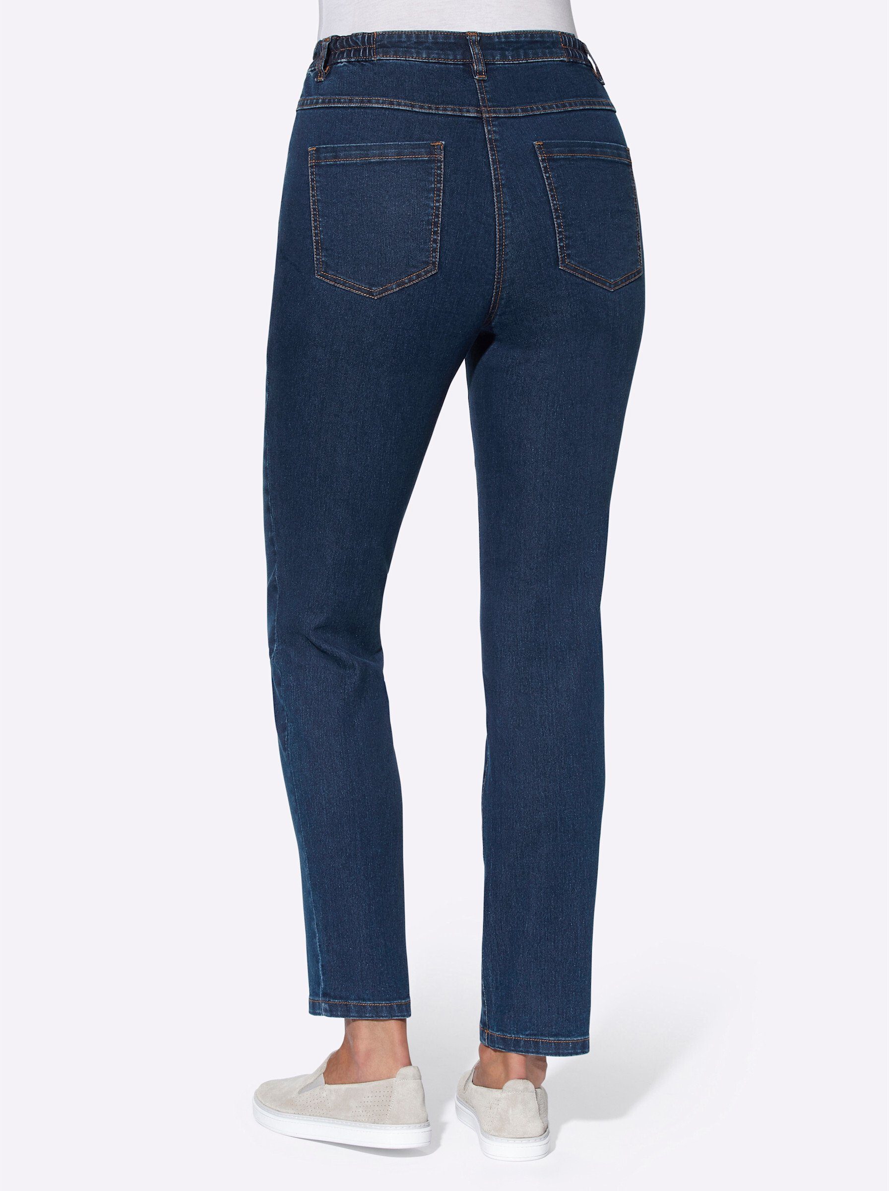 Jeans blue-stone-washed an! Bequeme Sieh