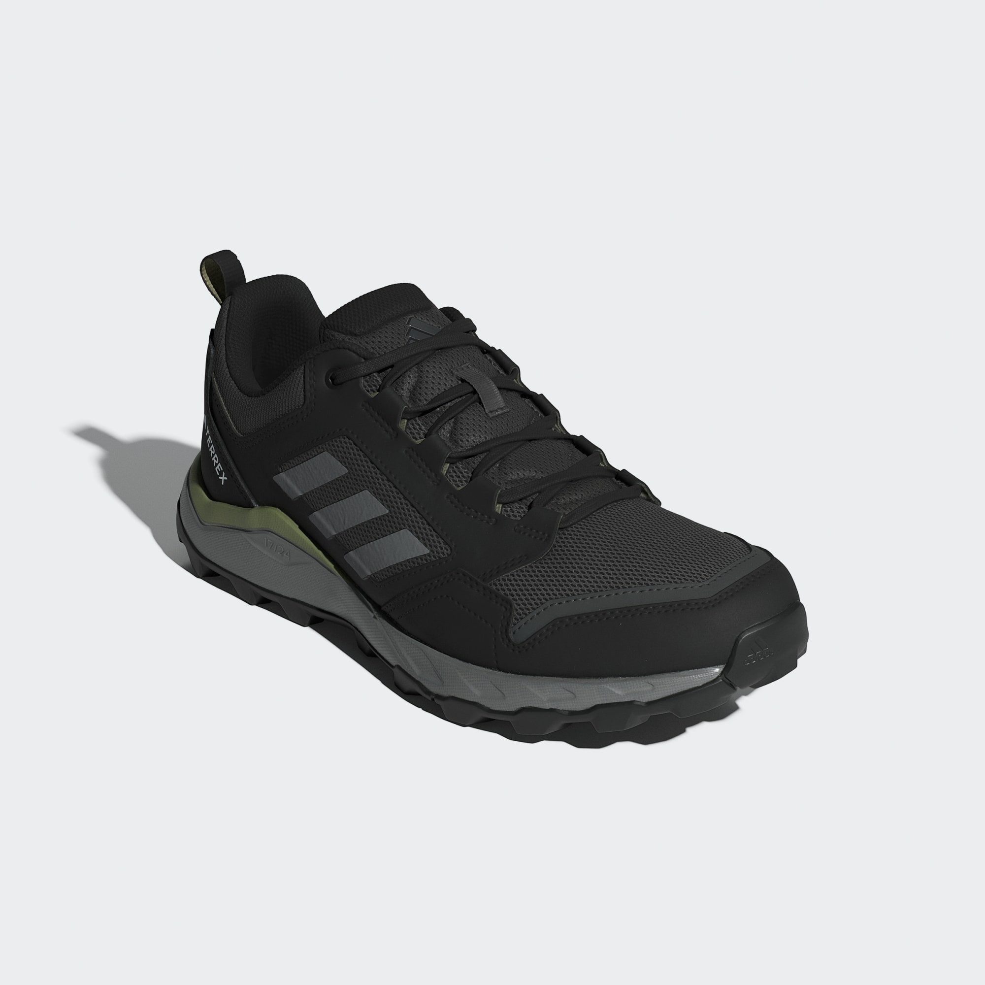 Core Black / Grey Three / Tent Green