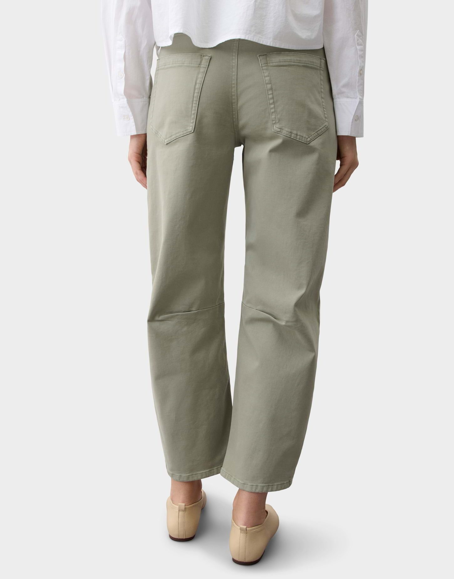 OPUS PANTS Relax-fit-Jeans Lisana vibrant aus weichem Satin Ovale Beinform mit Cargotaschen und Abnäher am Knie – Bild 3 von 5
