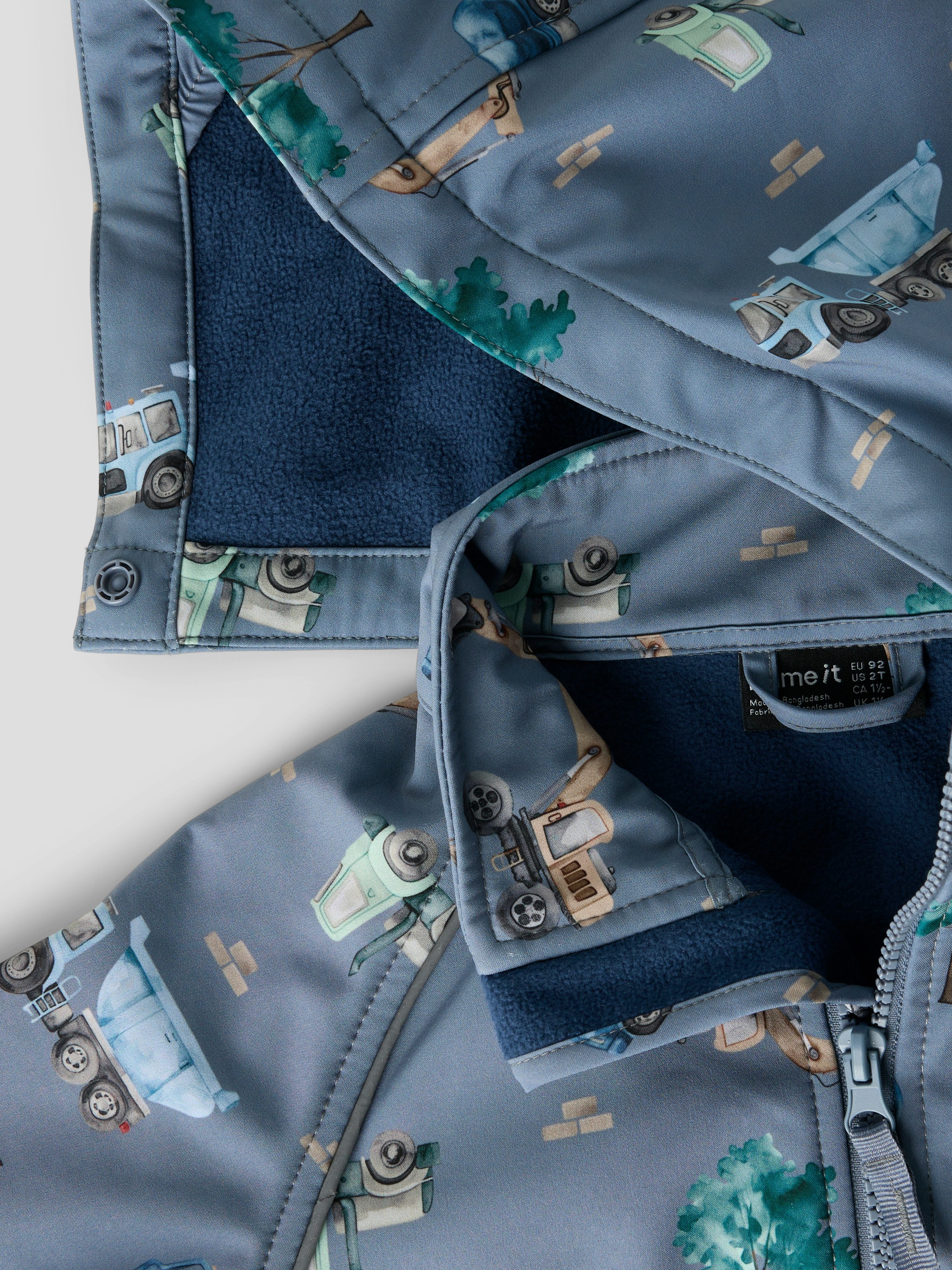 Name It Overall NMMALFA08 SOFTSHELL SUIT AOP 1FO NOOS mit dekorativen und reflektierenden Details