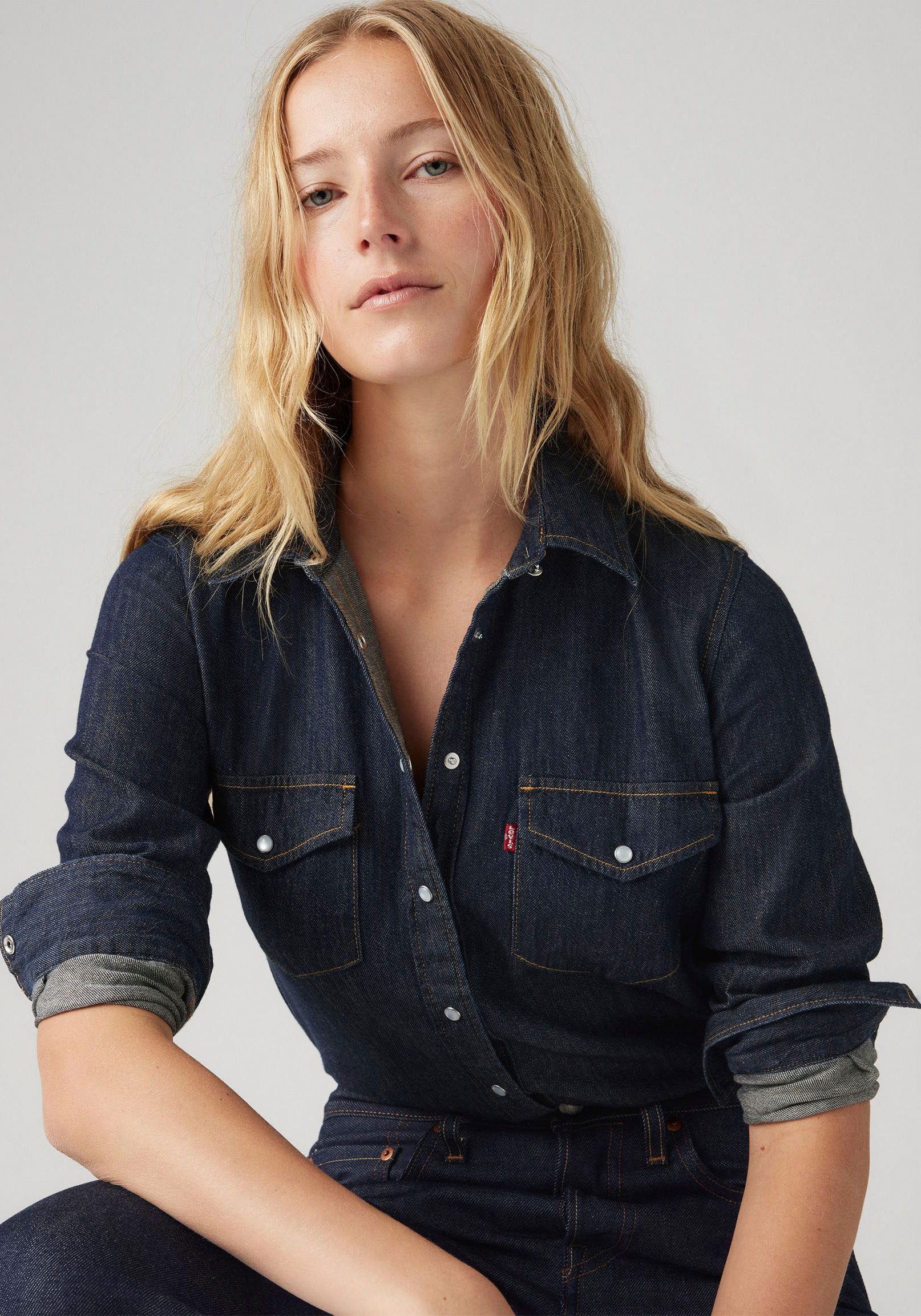 Levi's® Jeansbluse ESSENTIAL WESTERN mit Brusttaschen mit Druckknöpfen