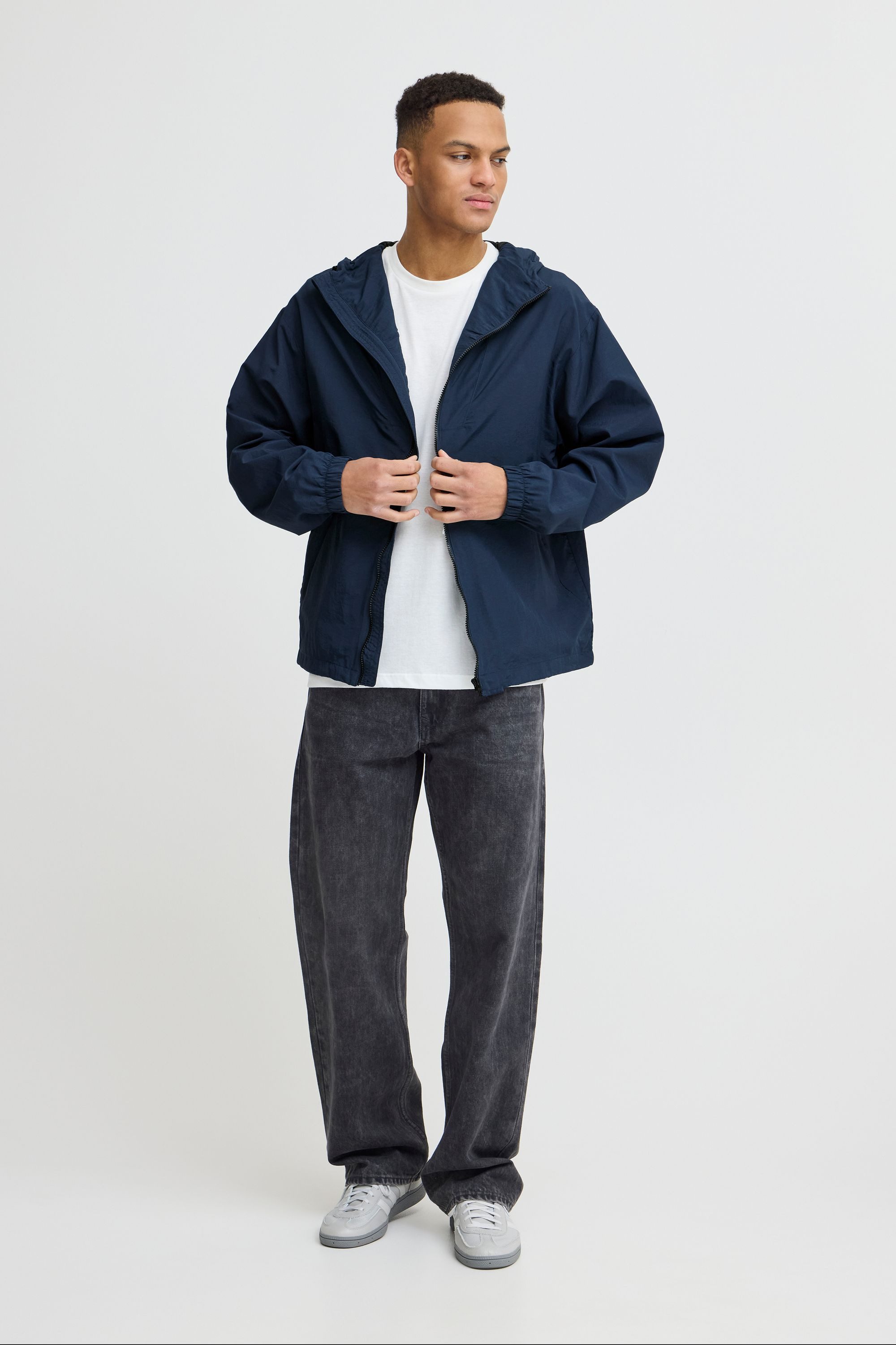 Blend Outdoorjacke BHELIOT Stilvolle Übergangsjacke mit Taschen