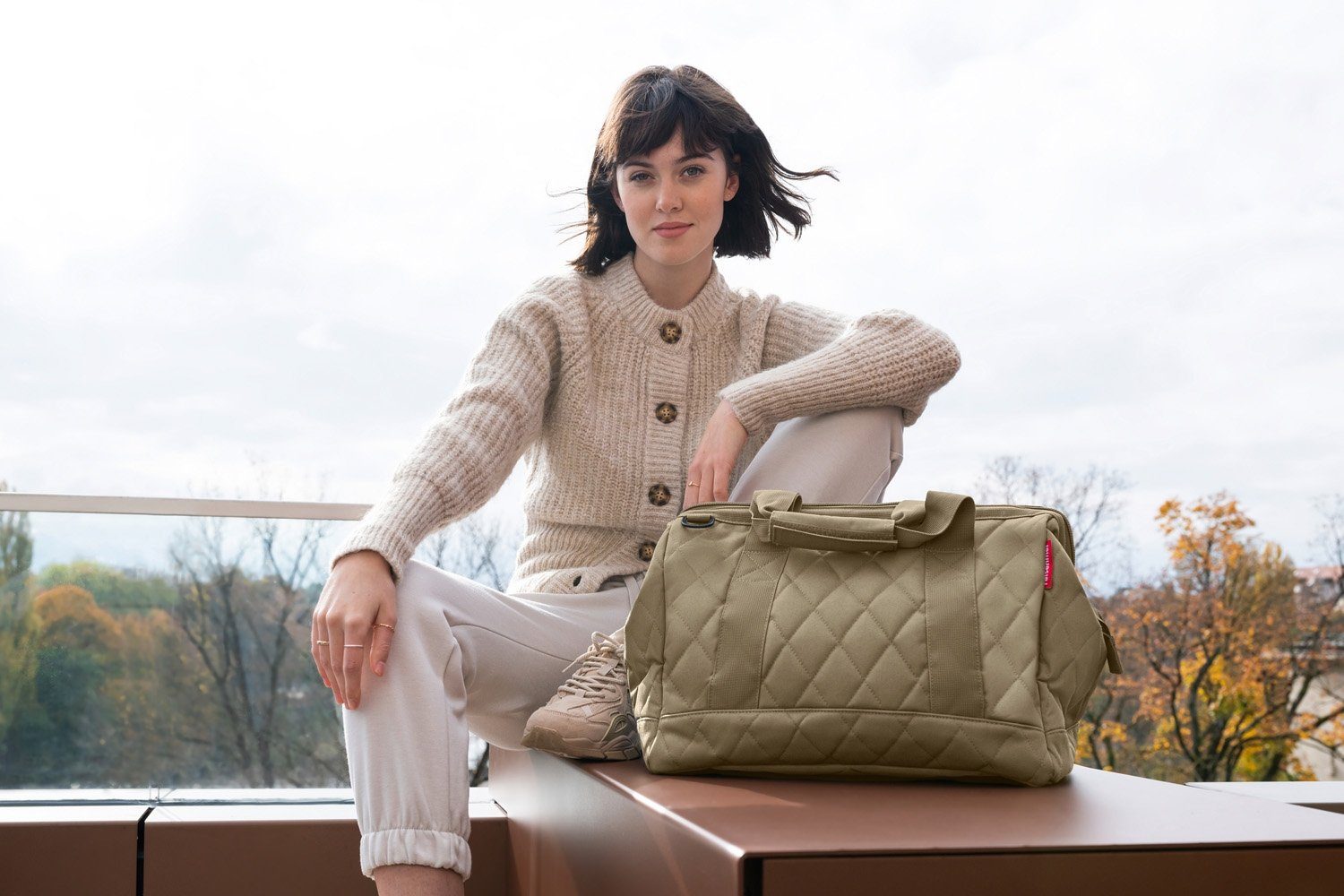 REISENTHEL® Tragetasche ALLROUNDER M, Reisetasche, Grün, 18 Liter (1-tlg) günstig online kaufen