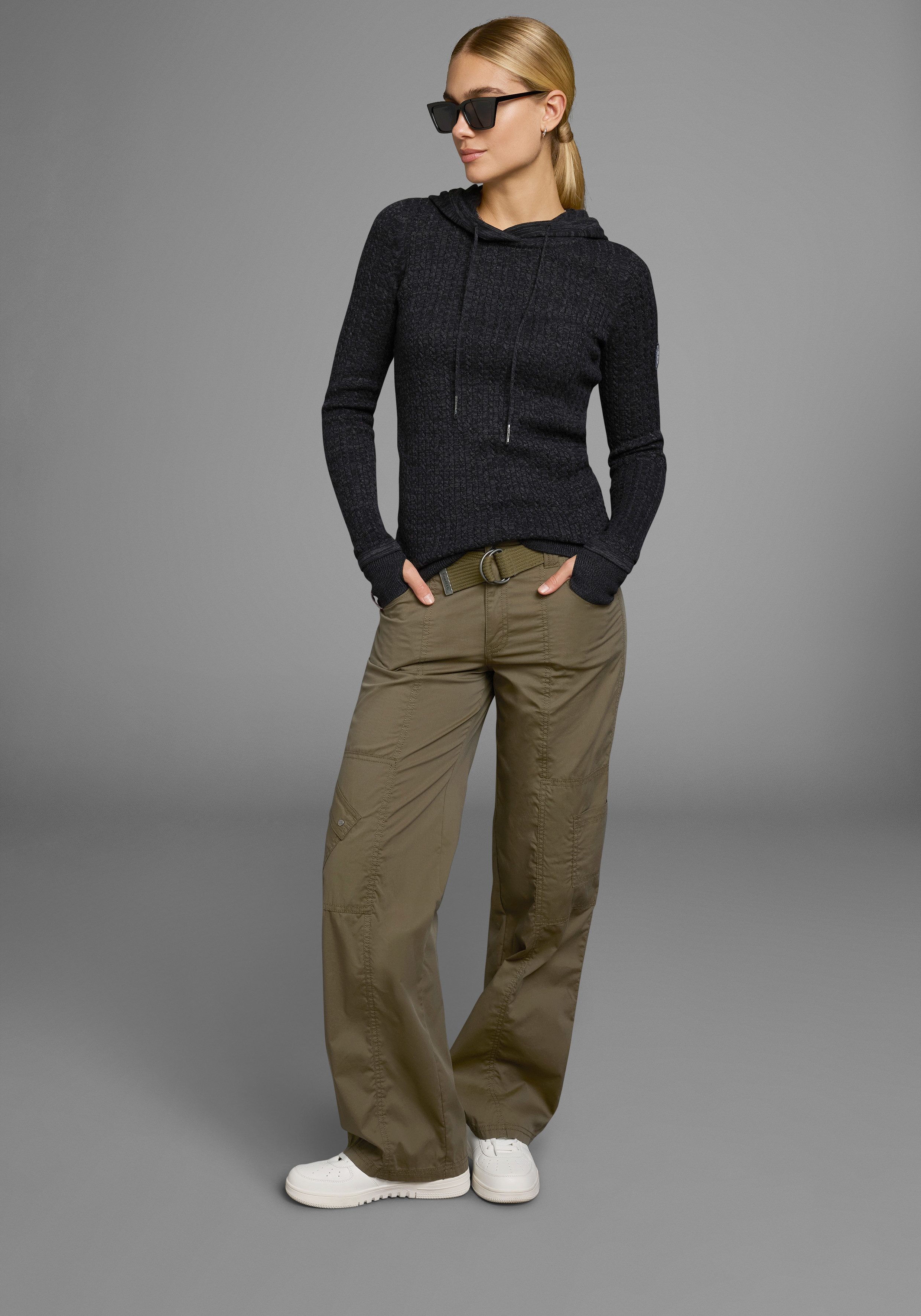 KangaROOS Kapuzenpullover im feinen Zopf-Strick-Design – Bild 5 von 5