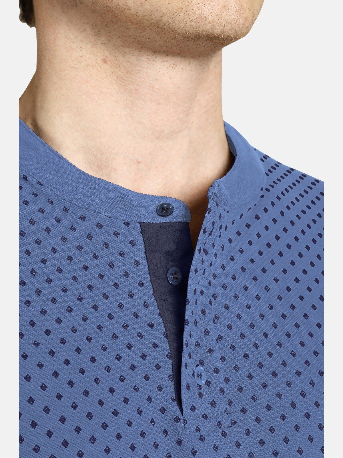 T-Shirt minimal hellblau in Charles Rautendesign DUKE Colby COLIN