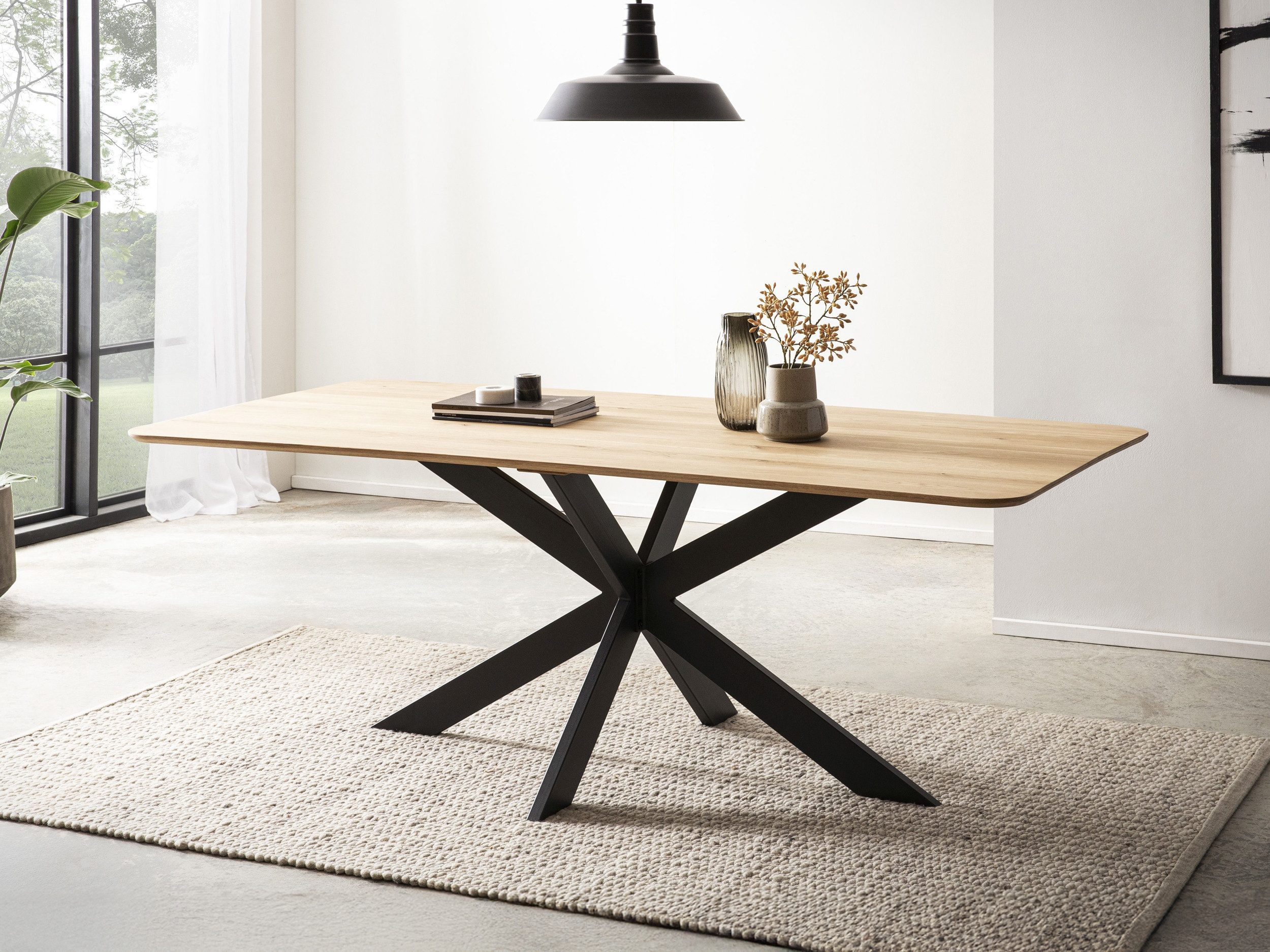 Massivart® Esstisch Esstisch Eiche massiv geölt mit Schweizer Kante »MARKUS«, Massivholztisch · Spider-Gestell Metall schwarz · Industrial Look