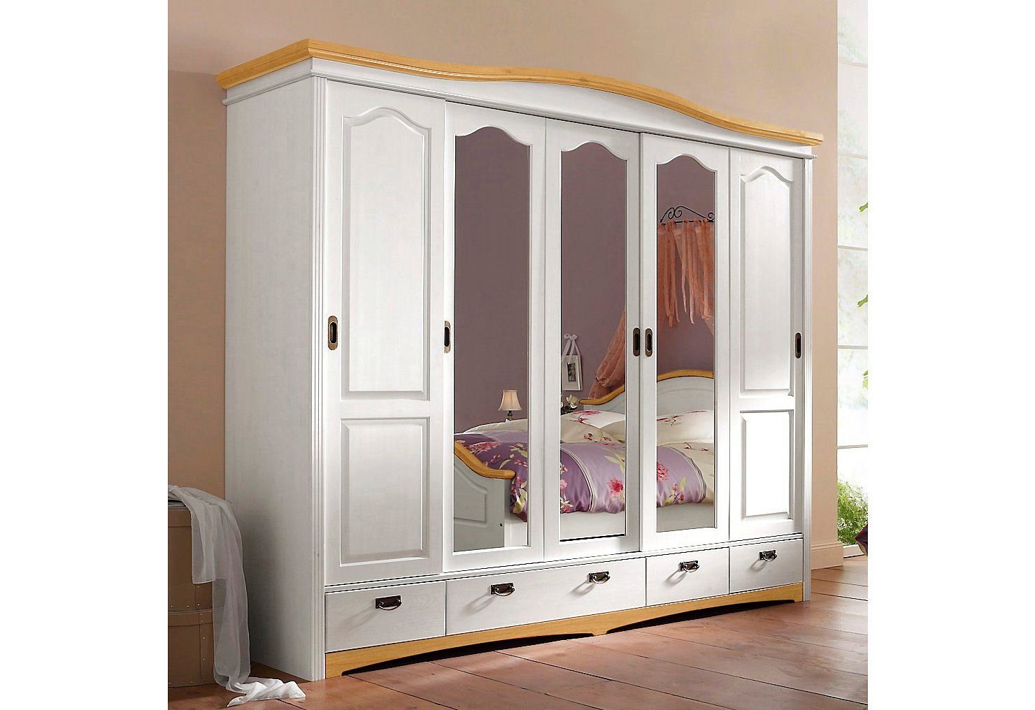 OTTO home Schiebetürenschrank Konrad, Landhausstil, rustikal, mit Schubladen + Spiegel, Kassetten (3 Breiten: 153/202/249 cm H/T ca.207/64 cm) massive Kiefer, FSC®-zertifiziert, Messinggriffe, mehrere Varianten