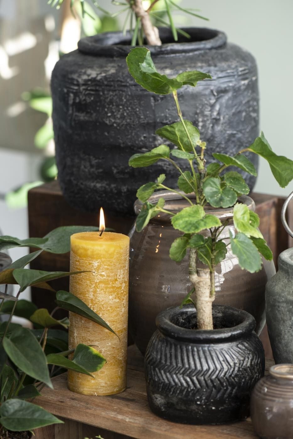 Ib Laursen Rustic-Kerze Rustikale Stumpenkerze durchgefärbt Kerze Tischkerze, Dekorative Stumpenkerze mit rustikaler Oberfläche und natürlichem Look