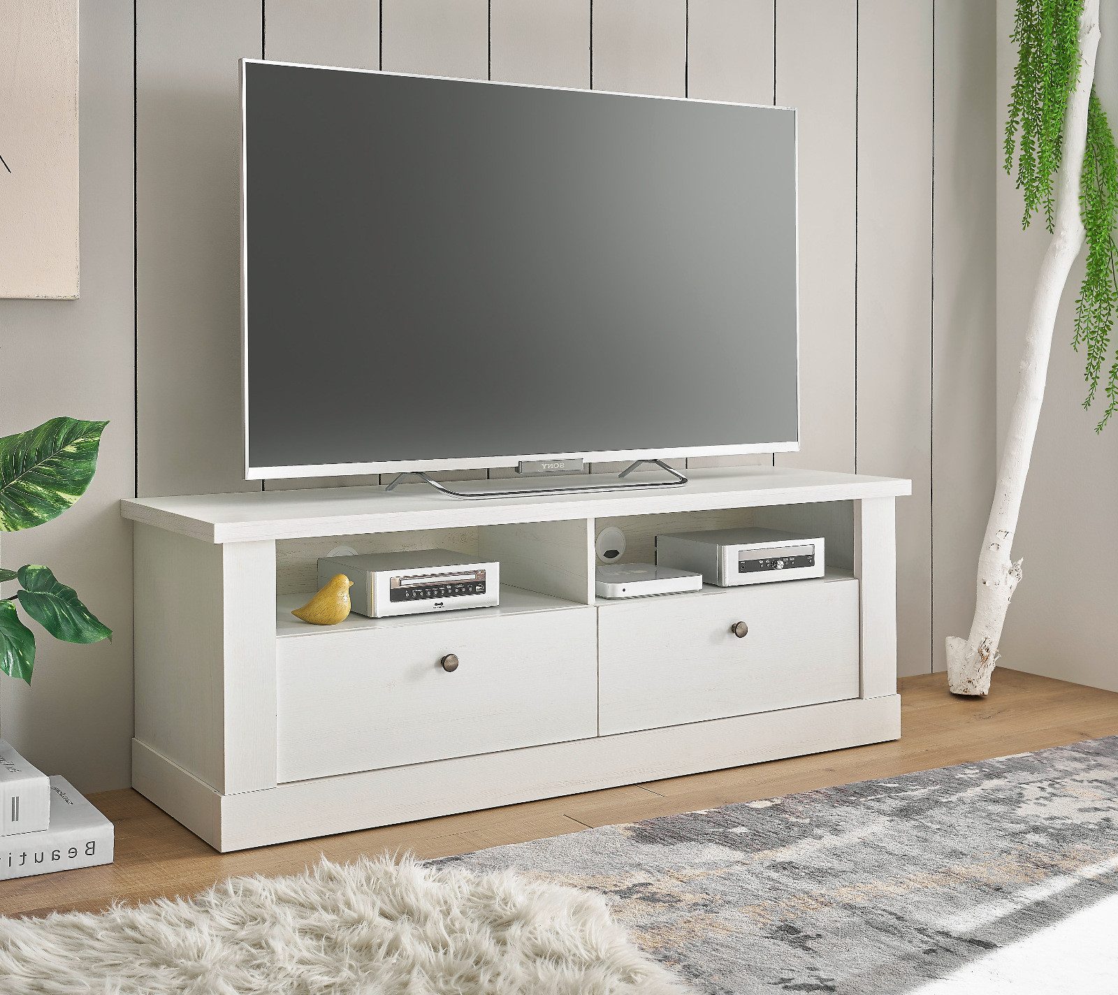 Furn.Design Lowboard Fiastra (TV Unterschrank in Pinie weiß Landhaus, 132 x 47 cm), Soft-Close-Funktion