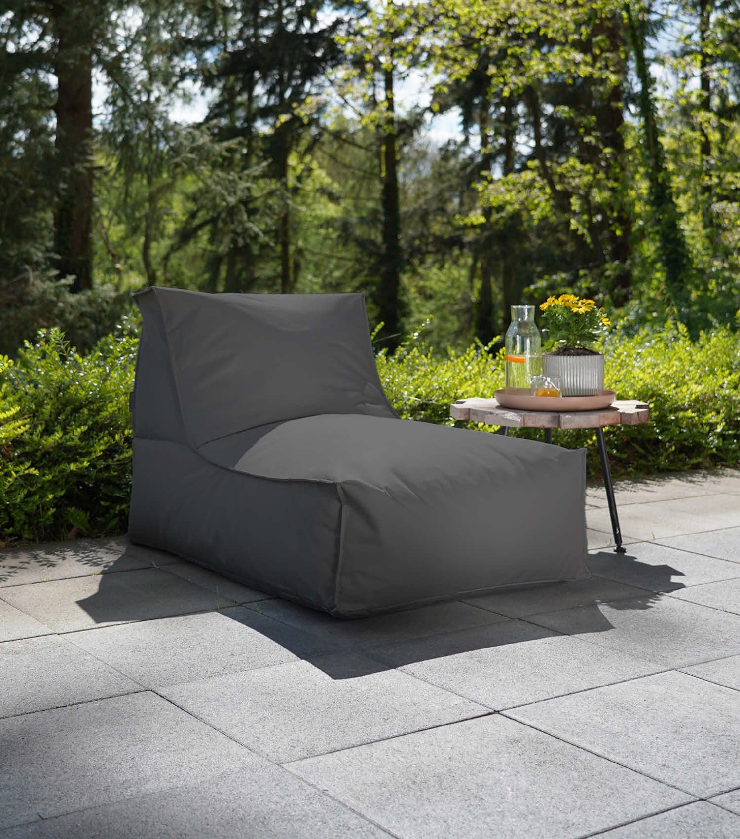 mokebo Sitzsack Der Sundowner (für drinnen & draußen), Made in Germany, Bean Bag Outdoor, Sitzsack, Relaxliege in Anthrazit