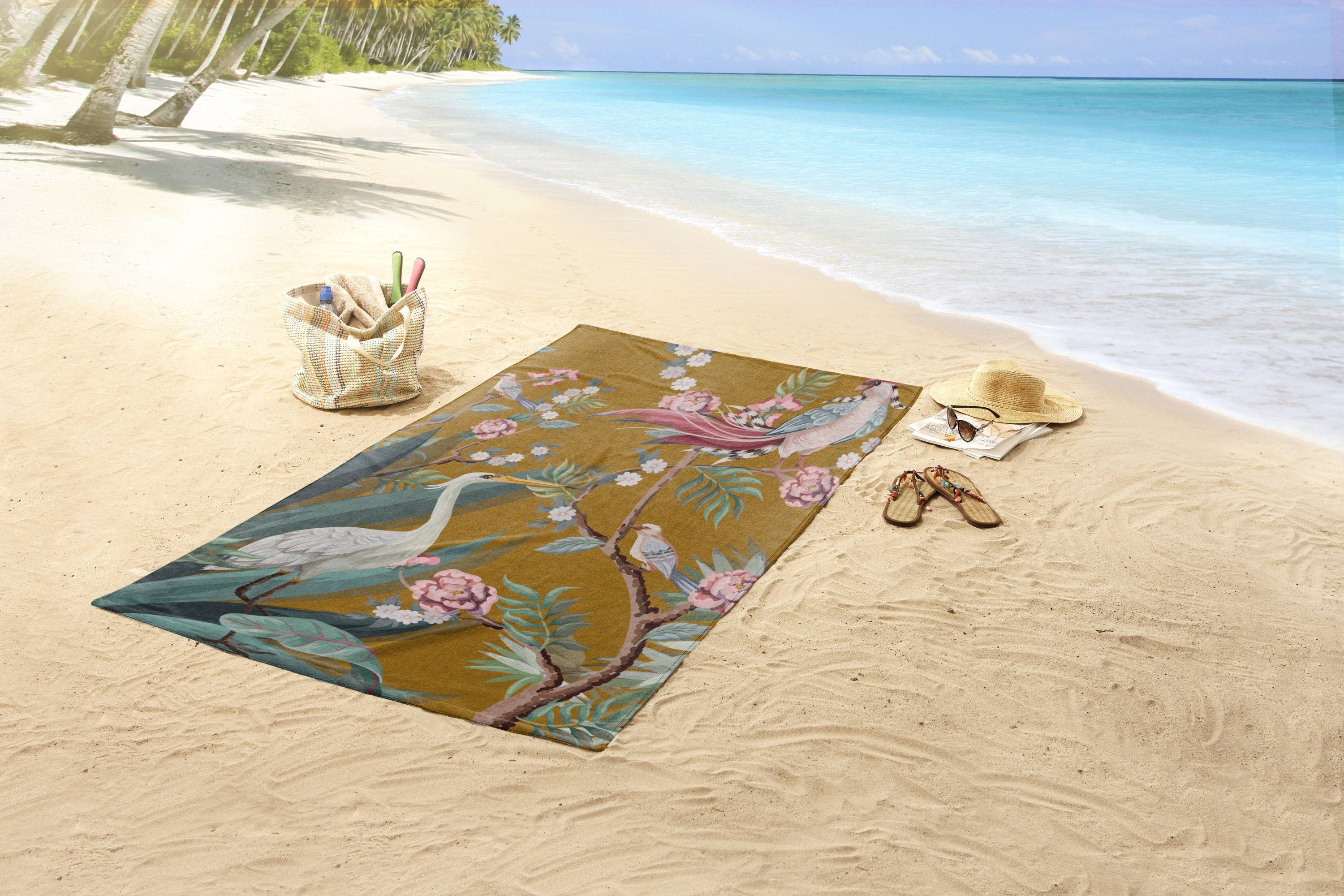 GMD Living Strandtuch auf Motiv: Rückseite Vorderseite Vögel und der Blumen SARENZA, weiße