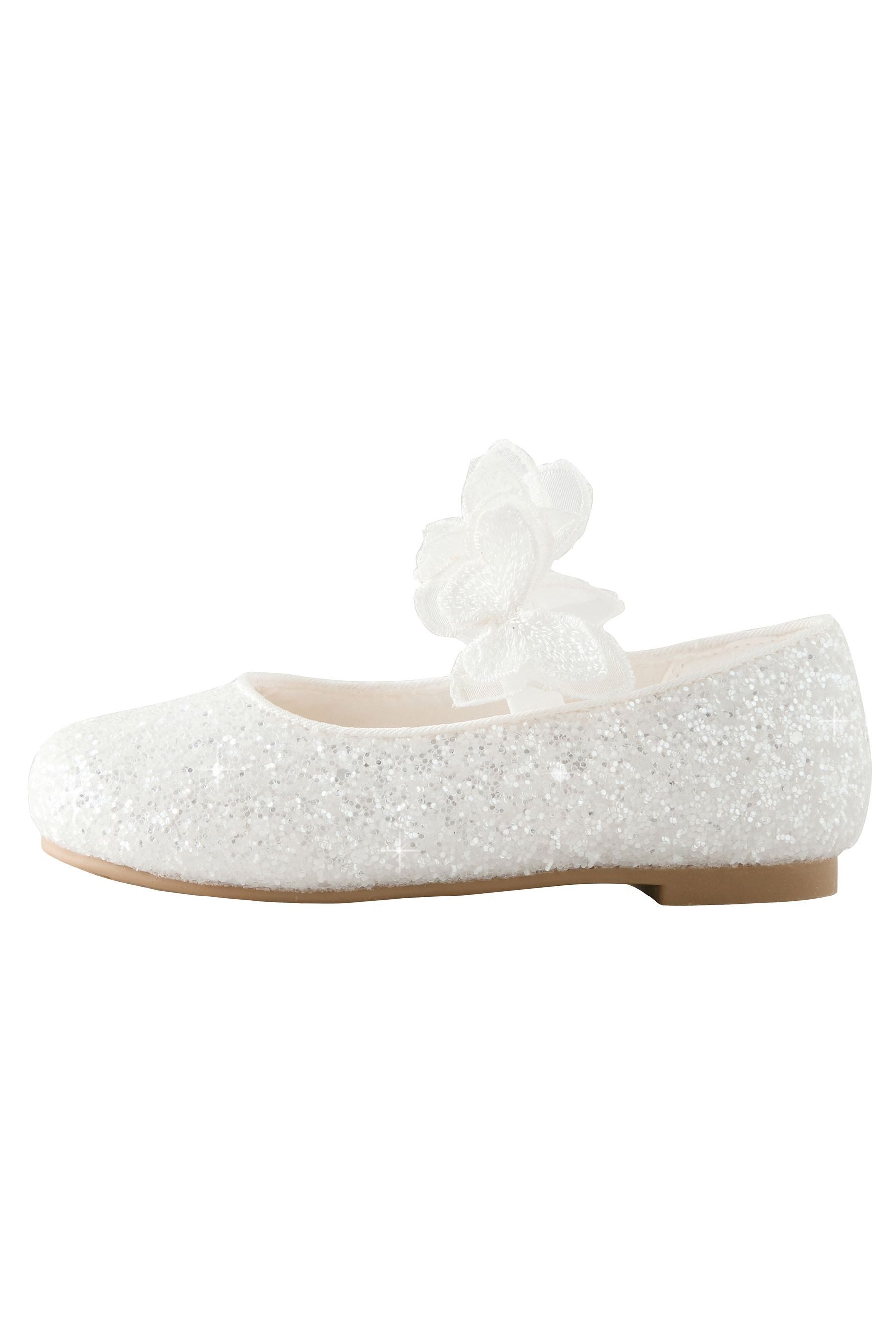 Next Glitzerschuh mit Riemen und Schmetterlingsdetail Ballerina (1-tlg)