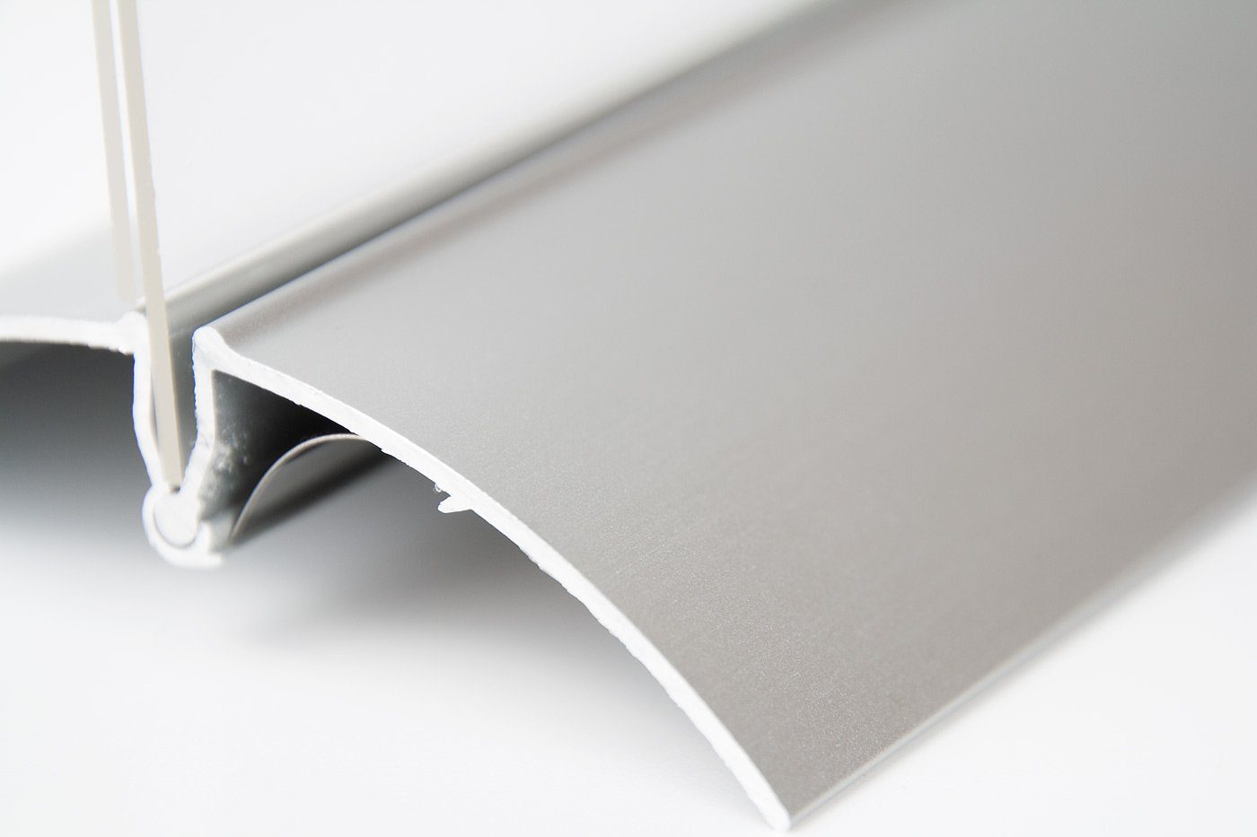 Tischaufsteller quer »Aluminium envigo.de Clip« Einzelrahmen DIN A6