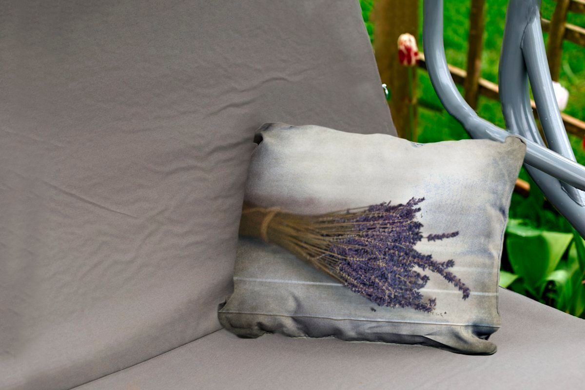 Dekokissenbezug, Outdoor-Dekorationskissen, Dekokissen getrocknetem Blumenstrauß Polyester, Kissenhülle MuchoWow Lavendel, aus
