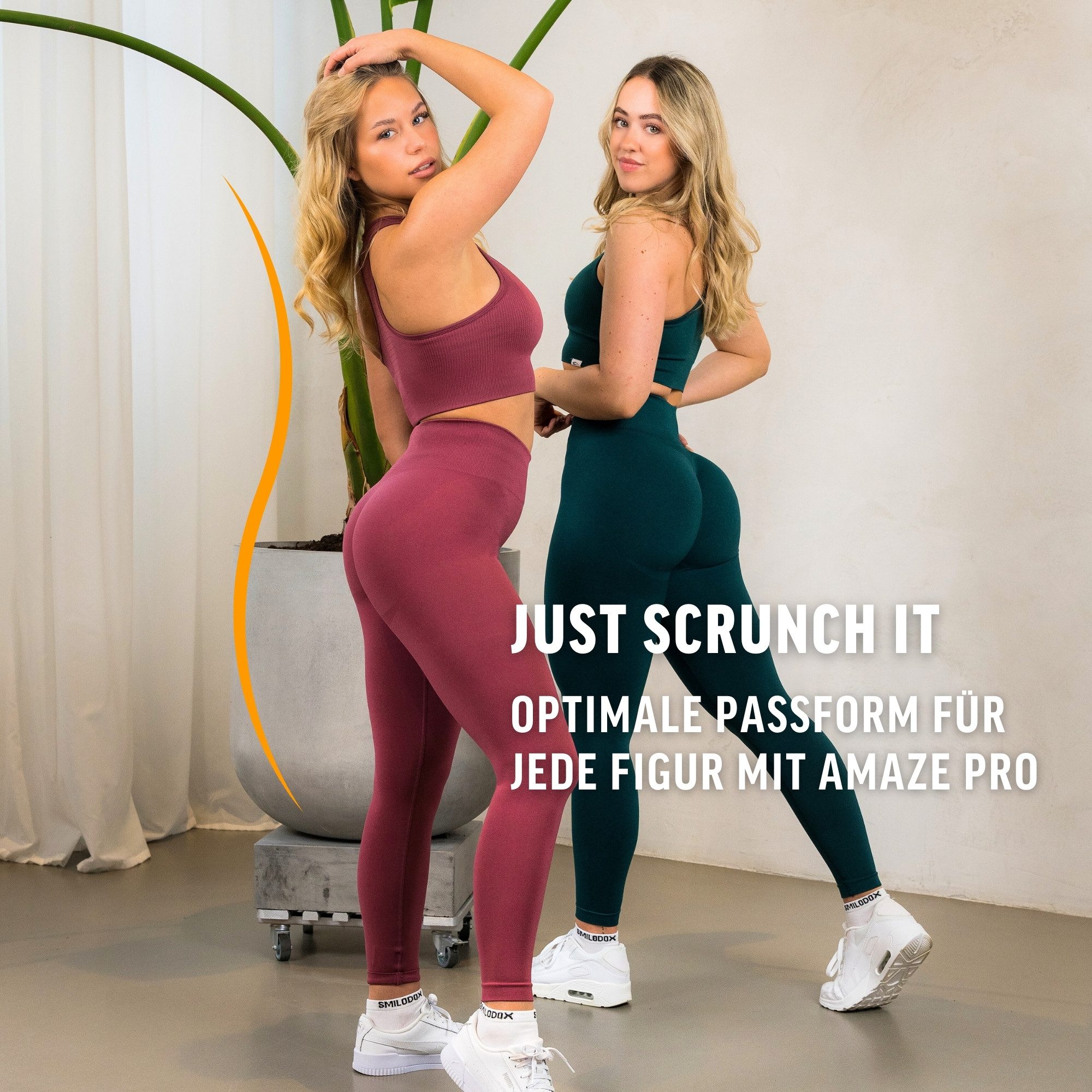 Smilodox Leggings Amaze Pro mit Scrunch-Effekt, High Waist V-Shape Sport & Yogahose Seamless Push Up Booty Fitnesshose Blickdicht Yoga Gym Figurformend