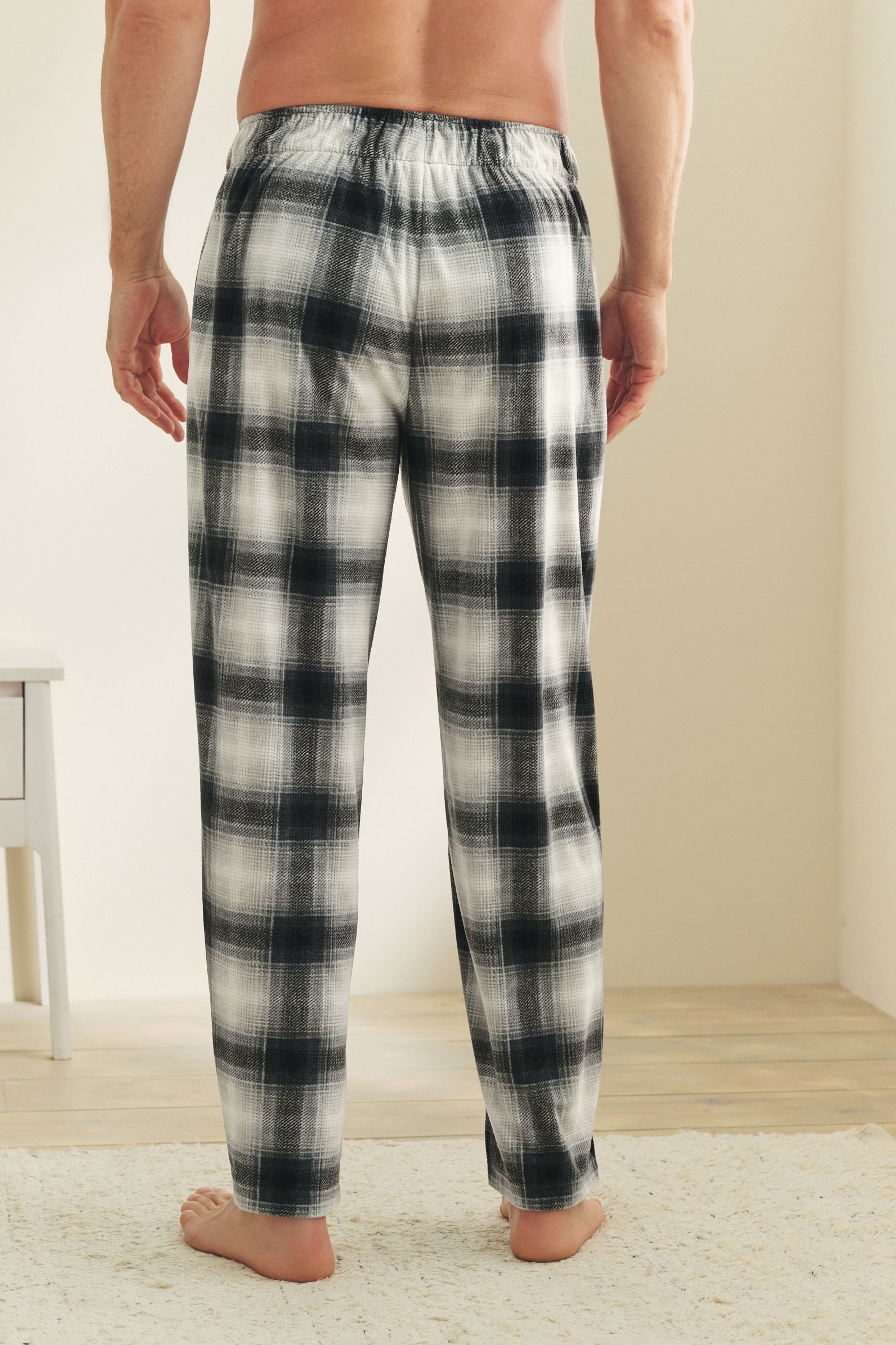 Next Pyjamahose Motionflex Schlafanzughose mit kleinem Karomuster (1-tlg) günstig online kaufen