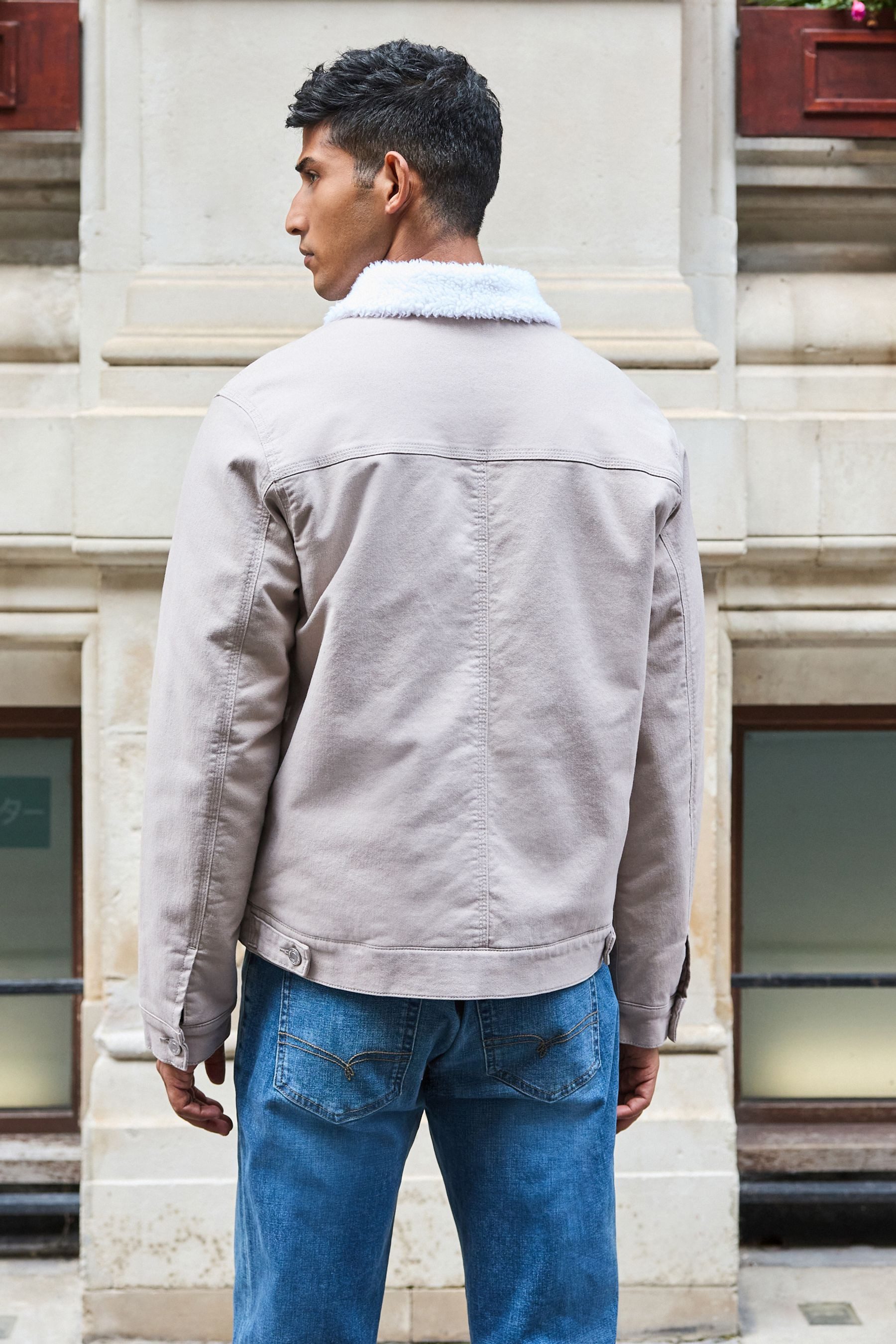 Next Jeansjacke Jeans-Truckerjacke mit Teddyfellkragen (1-St) günstig online kaufen