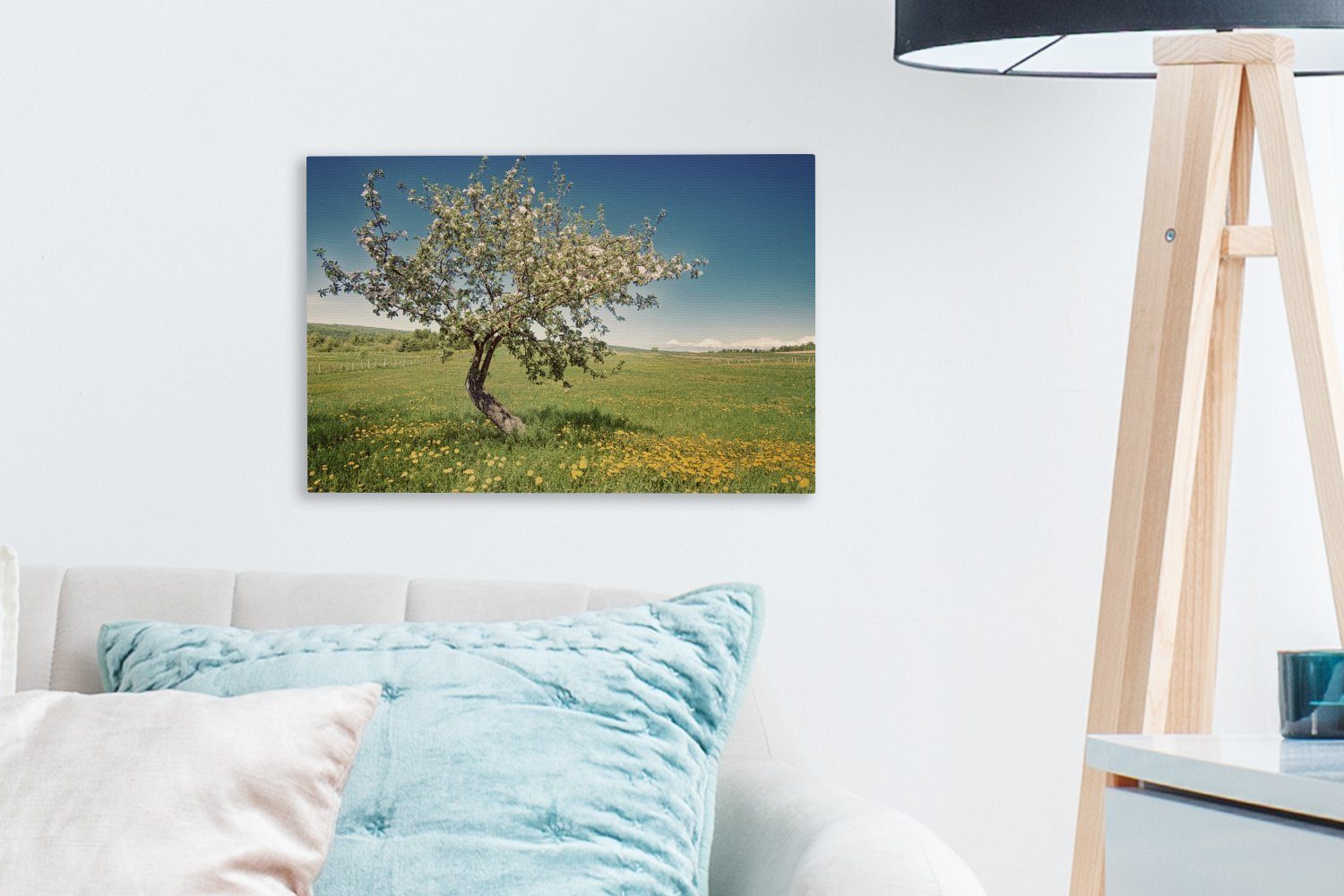OneMillionCanvasses® Leinwandbild Apfelbaum - Frühling Wandbild 30x20 Aufhängefertig, - cm Wanddeko, St), Blumen, (1 Leinwandbilder