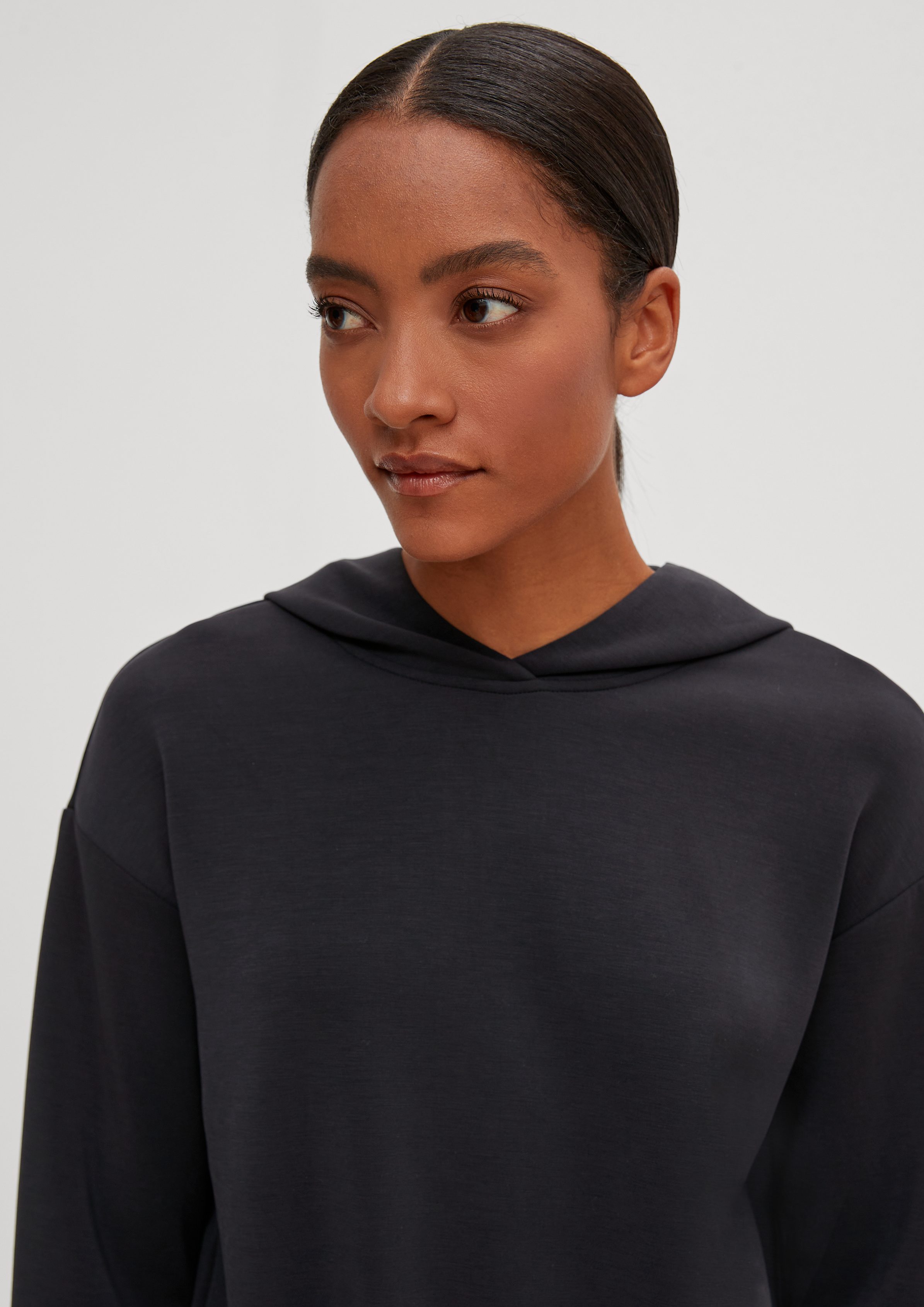 Comma Sweatshirt Hoodie in Scuba Qualit t die Schultern sind
