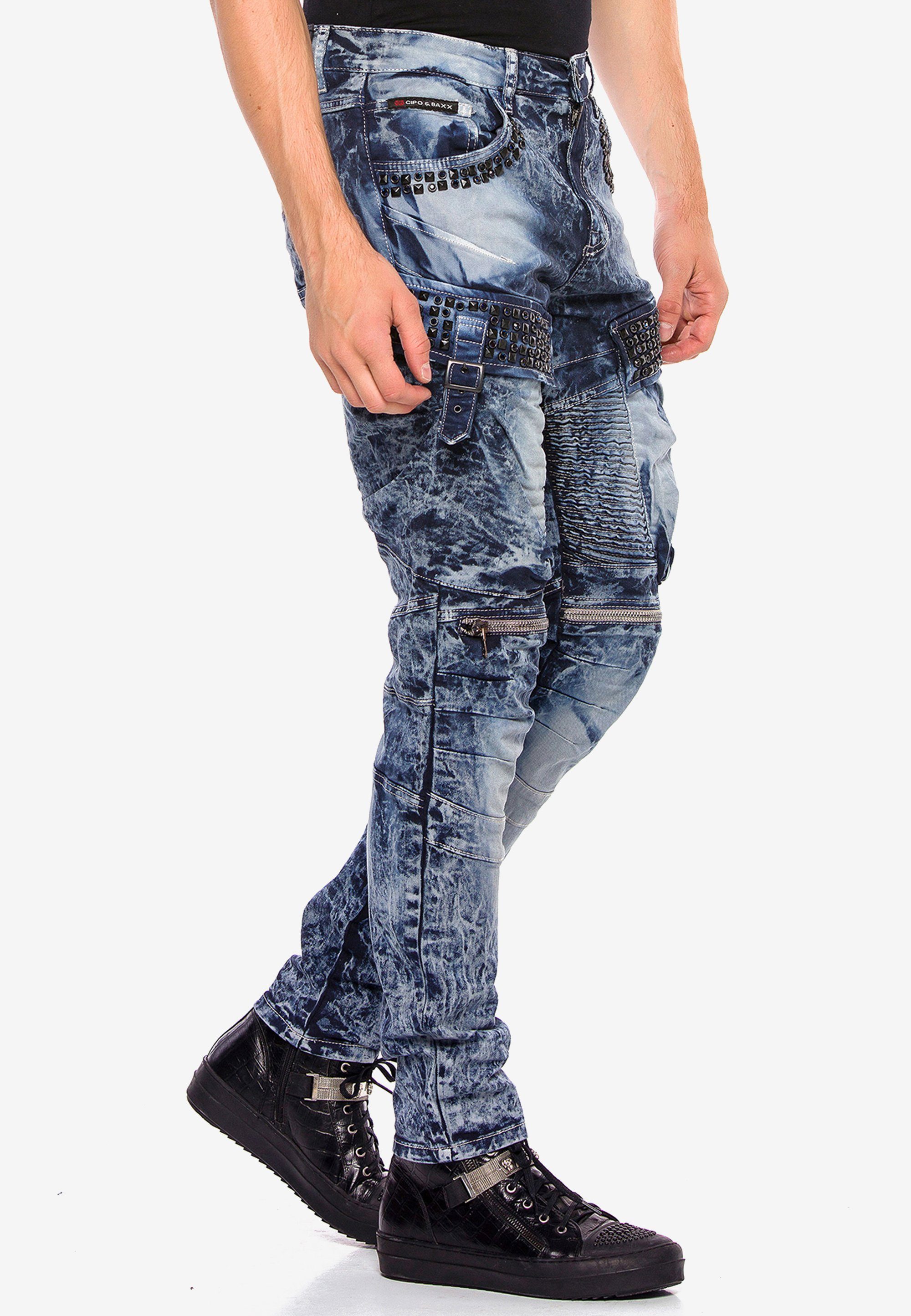 Cipo & Baxx Bequeme Jeans mit Edelstein Taschen in Regular Fit blau