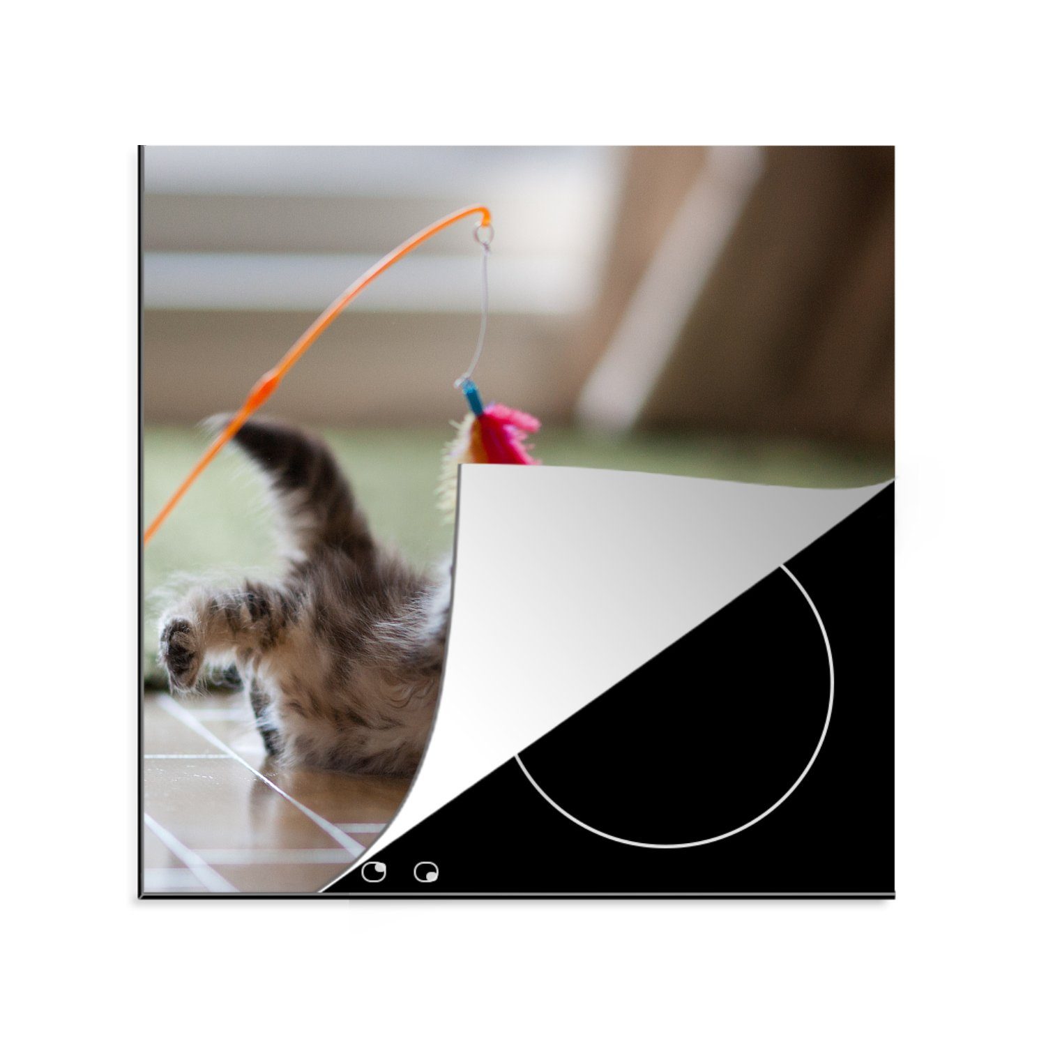 MuchoWow Herdblende-/Abdeckplatte Kätzchen spielt mit Federn, Vinyl, (1 tlg), 78x78 cm, Ceranfeldabdeckung, Arbeitsplatte für küche