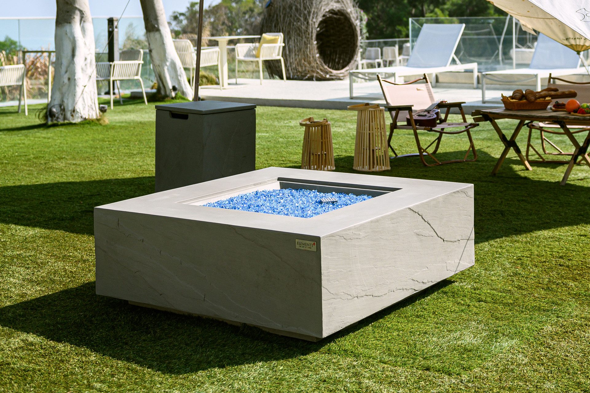 ELEMENTI Feuertisch CAPERTEE Feuerstelle aus Beton - Komplett-Set mit Zubehör, (SET, 1-St., inkl. mehreren Komponenten), Beton,(101x101x38cm)