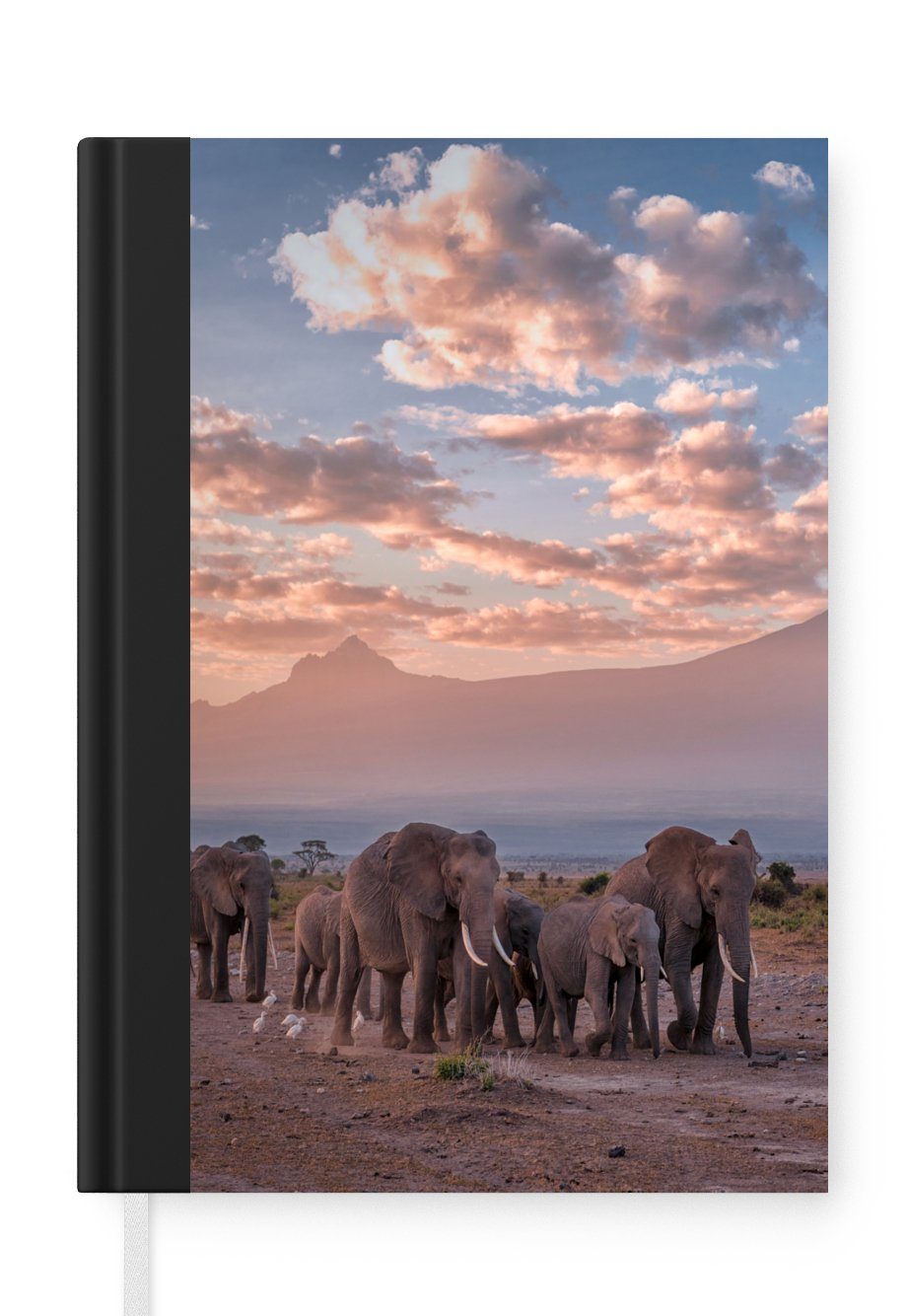 MuchoWow Notizbuch Elefant - Tiere - Abend - Landschaft - Savanne, Journal, Merkzettel, Tagebuch, Notizheft, A5, 98 Seiten, Haushaltsbuch