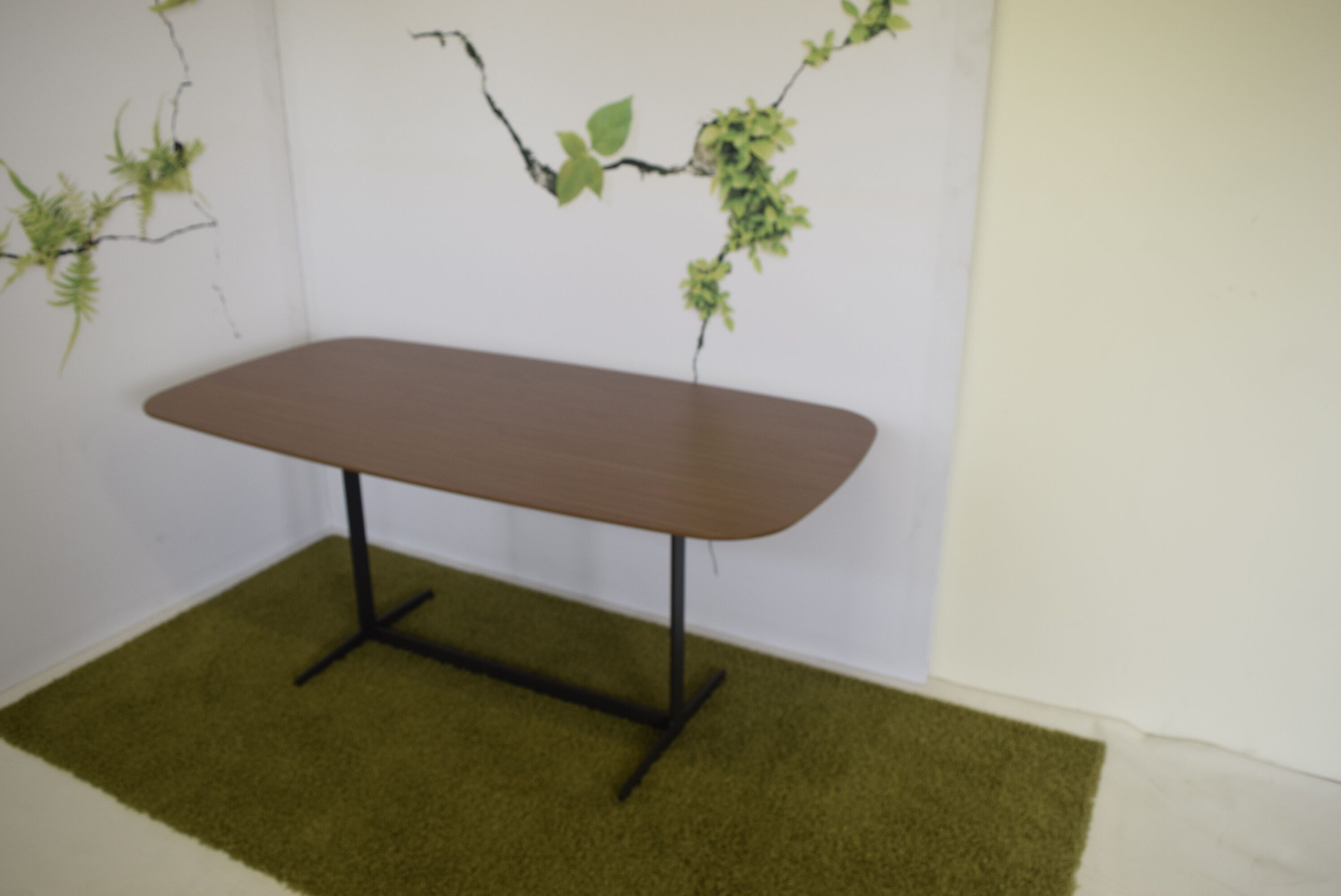 BRUNNER Schreibtisch Tisch WB1 Booth Small at Oen Office Platte HPL Nussbaum