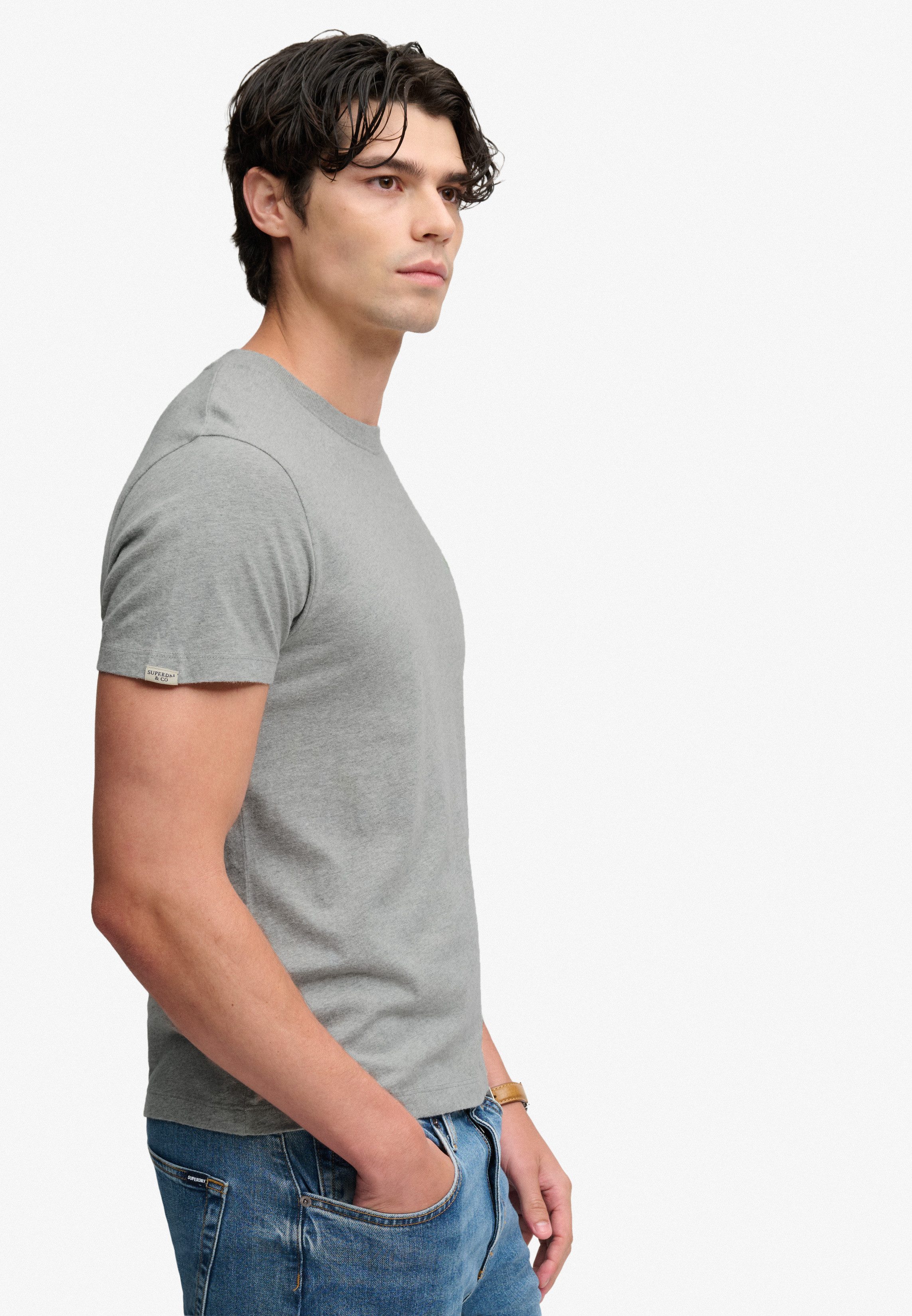 Superdry Rundhalsshirt ESSENTIAL SDCO LOGO EMB TEE Baumwolle, regular fit