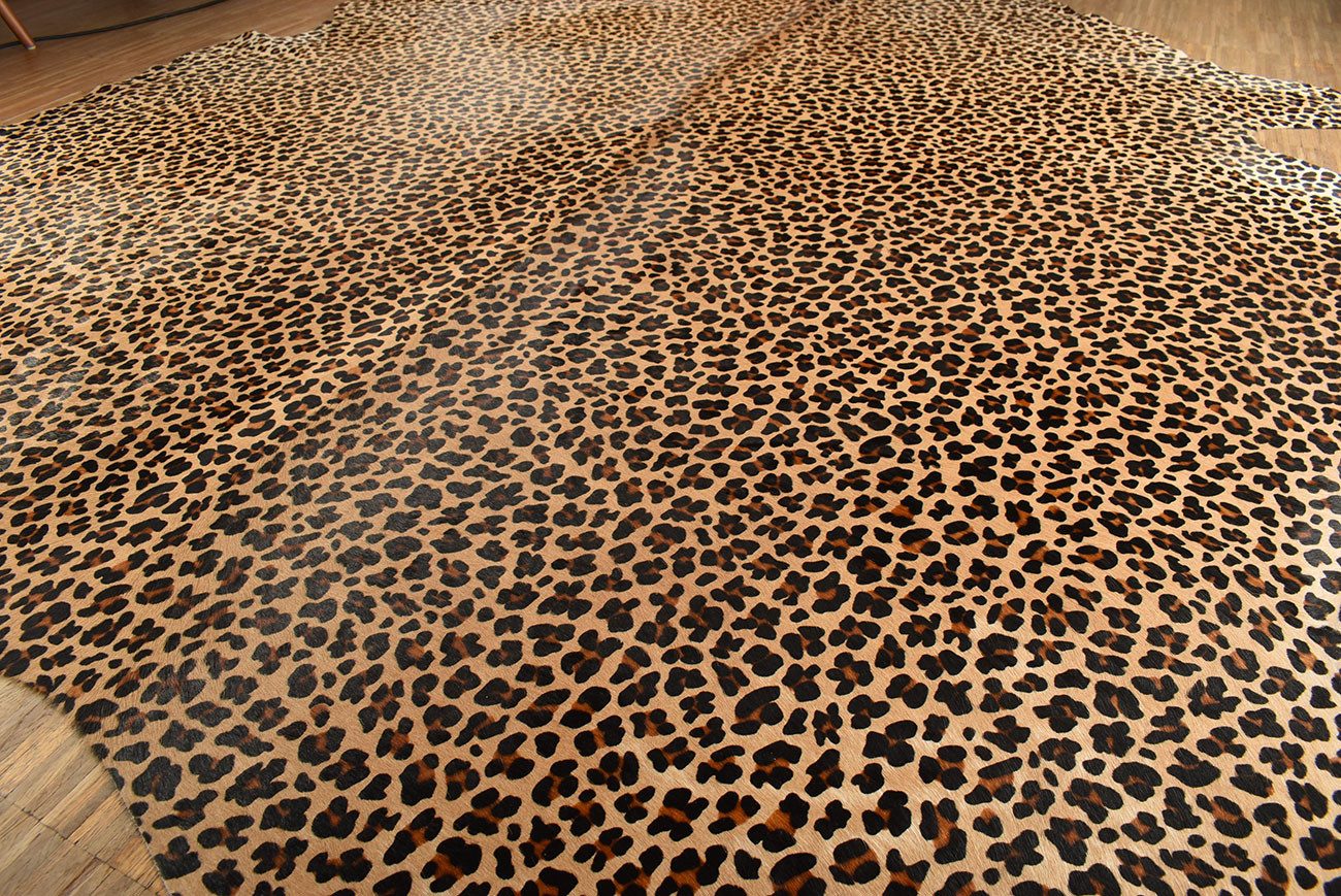 KUHFELL online & NOMAD Fellteppich KUHFELL TEPPICH STIERFELL MIT LEOPARDEN OPTIK ca. 210 x 190 cm – Bild 2 von 5