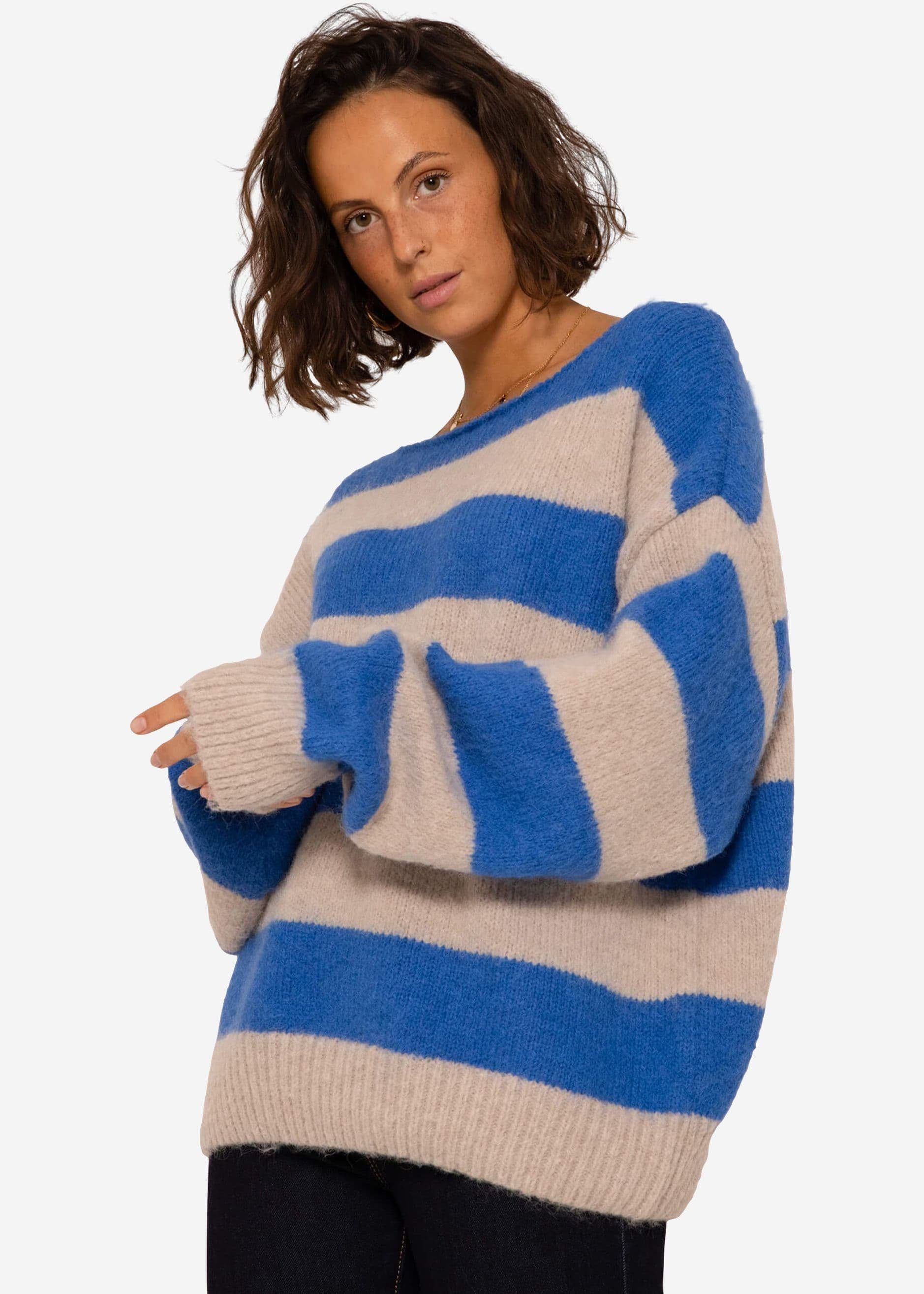 SASSYCLASSY Strickpullover Oversize Pullover Damen aus weichem Feinstrick Lässiger Strickpullover lang mit weitem Rundhalsausschnitt Blau, Beige