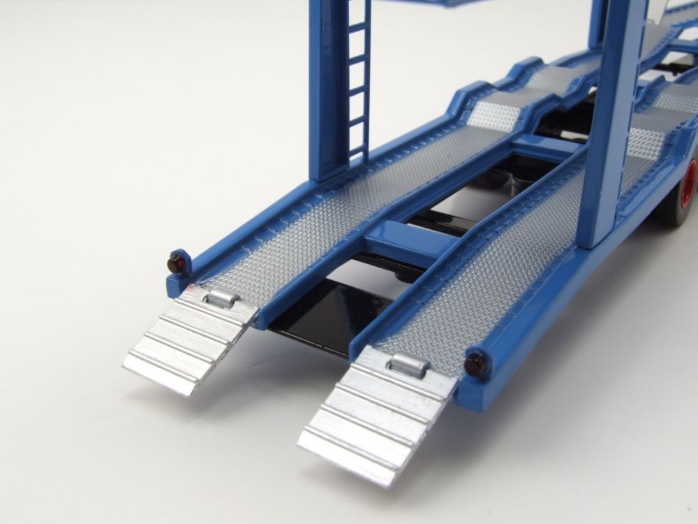 ixo Models Modellauto MAN Autotransporter 1970 blau, Maßstab 1:43