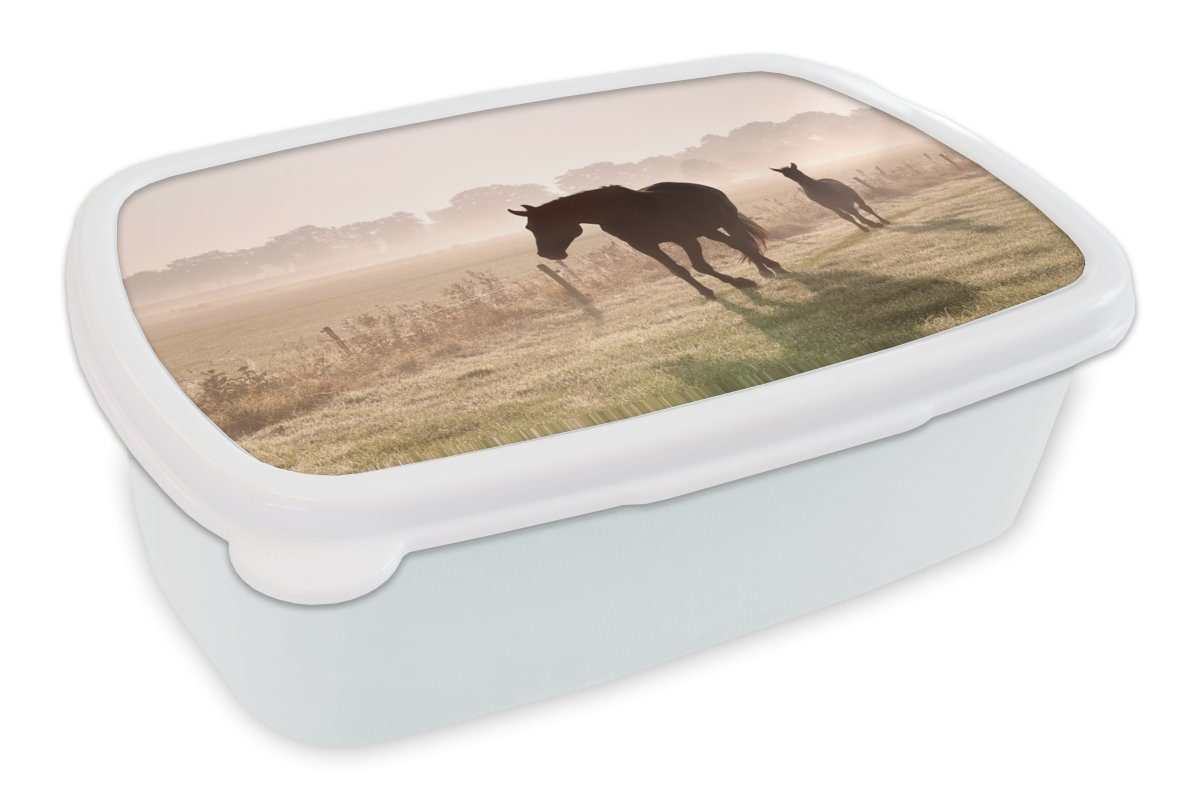 MuchoWow Lunchbox Pferde - Nebel - Silhouette, Kunststoff, (2-tlg), Brotbox für Kinder und Erwachsene, Brotdose, für Jungs und Mädchen weiß | Lunchboxen