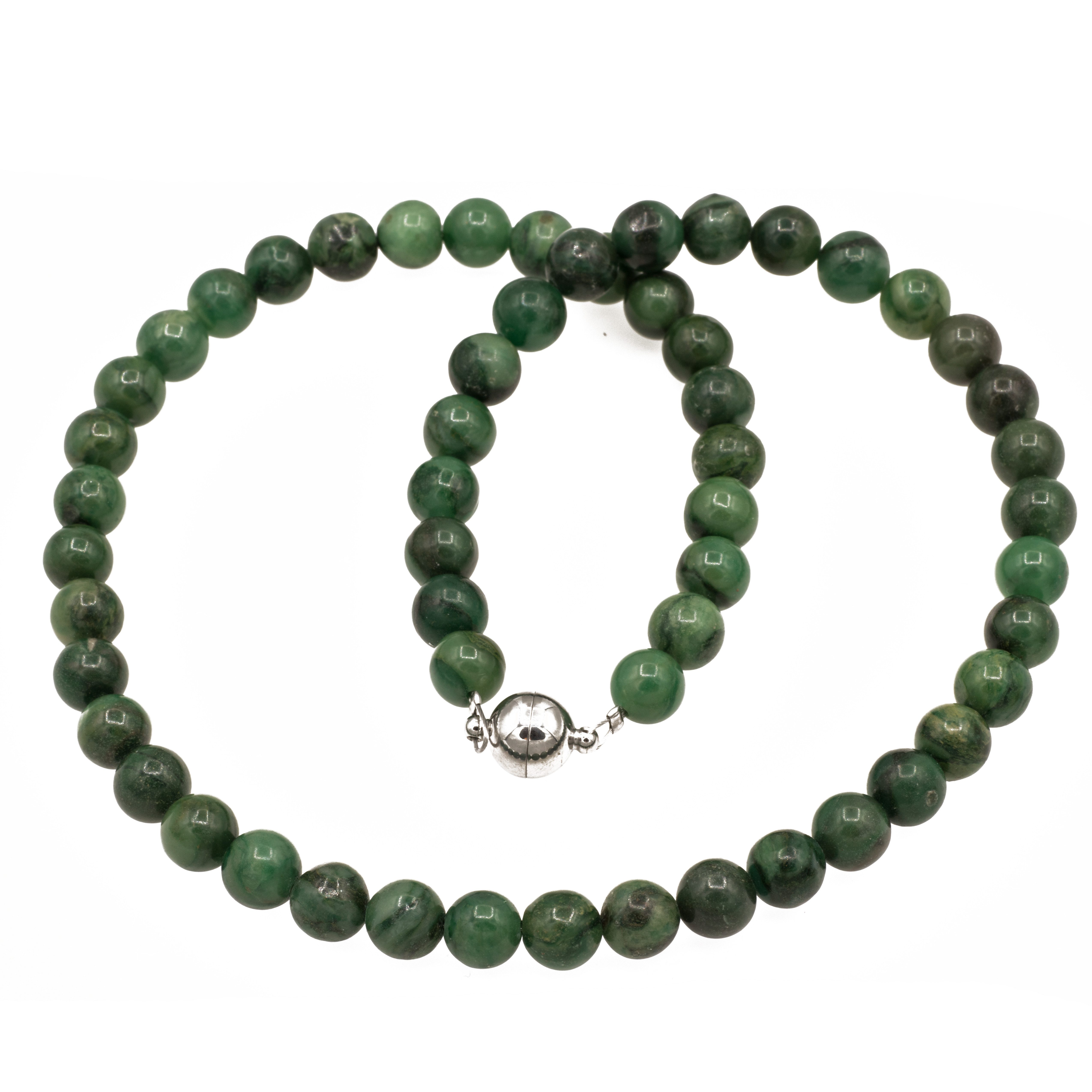 Bella Carina Perlenkette Kette mit natürlicher dunkel grüner Jade aus Afrika, Jade