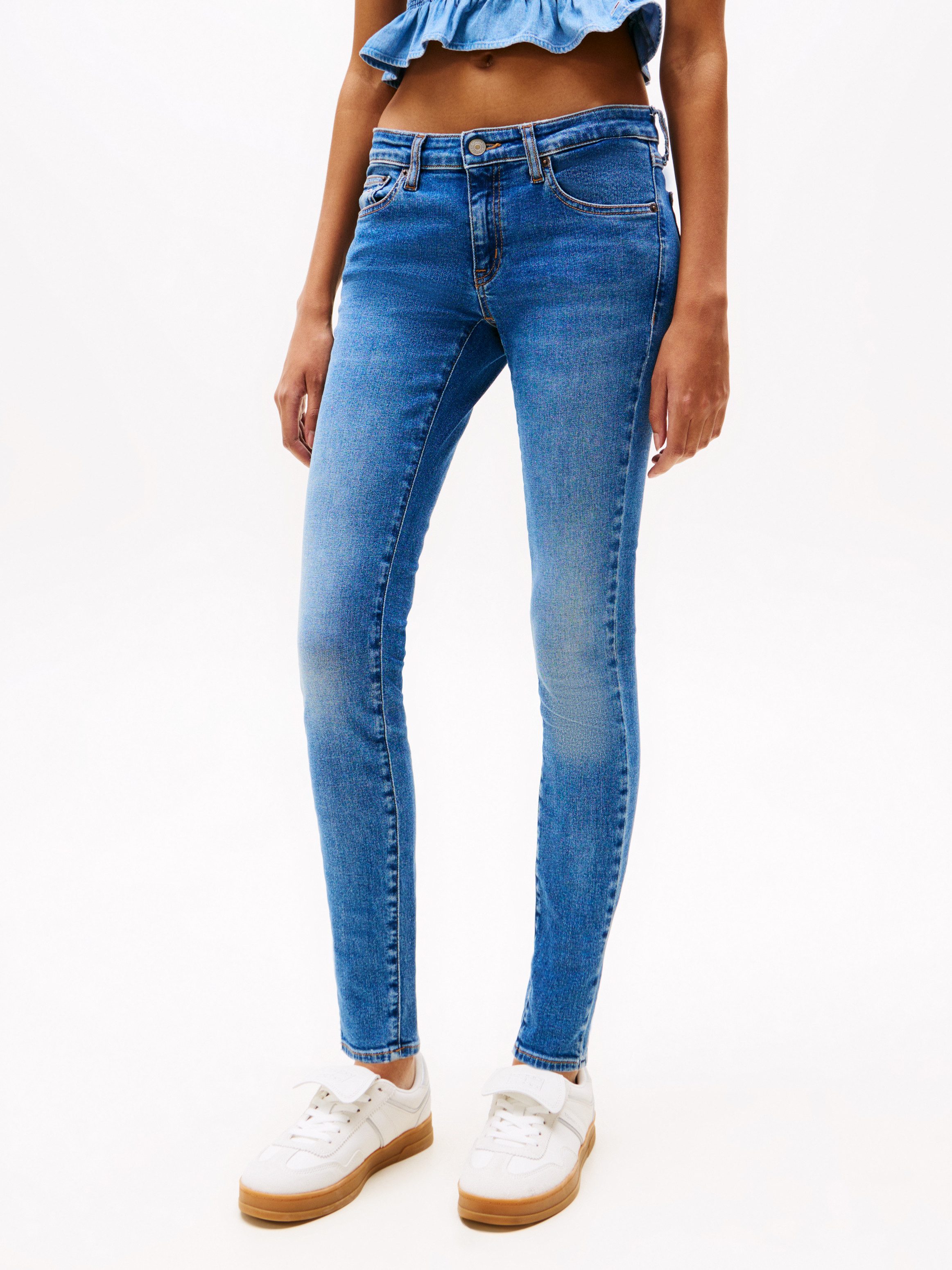 Tommy Jeans Skinny-fit-Jeans "SOPHIE LW SKN" mit Logo-Badge, in Knöchelläng günstig online kaufen