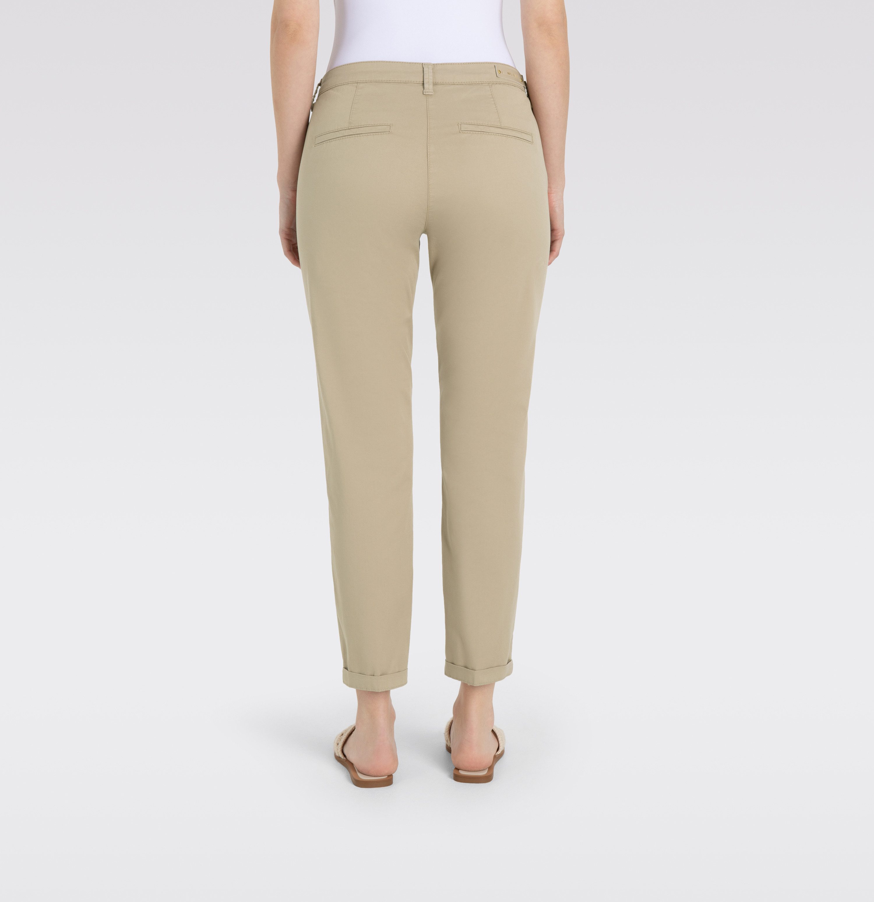 MAC Chinohose CHINO turn up mit dezentem Glanz, elegant und sportiv zugleich